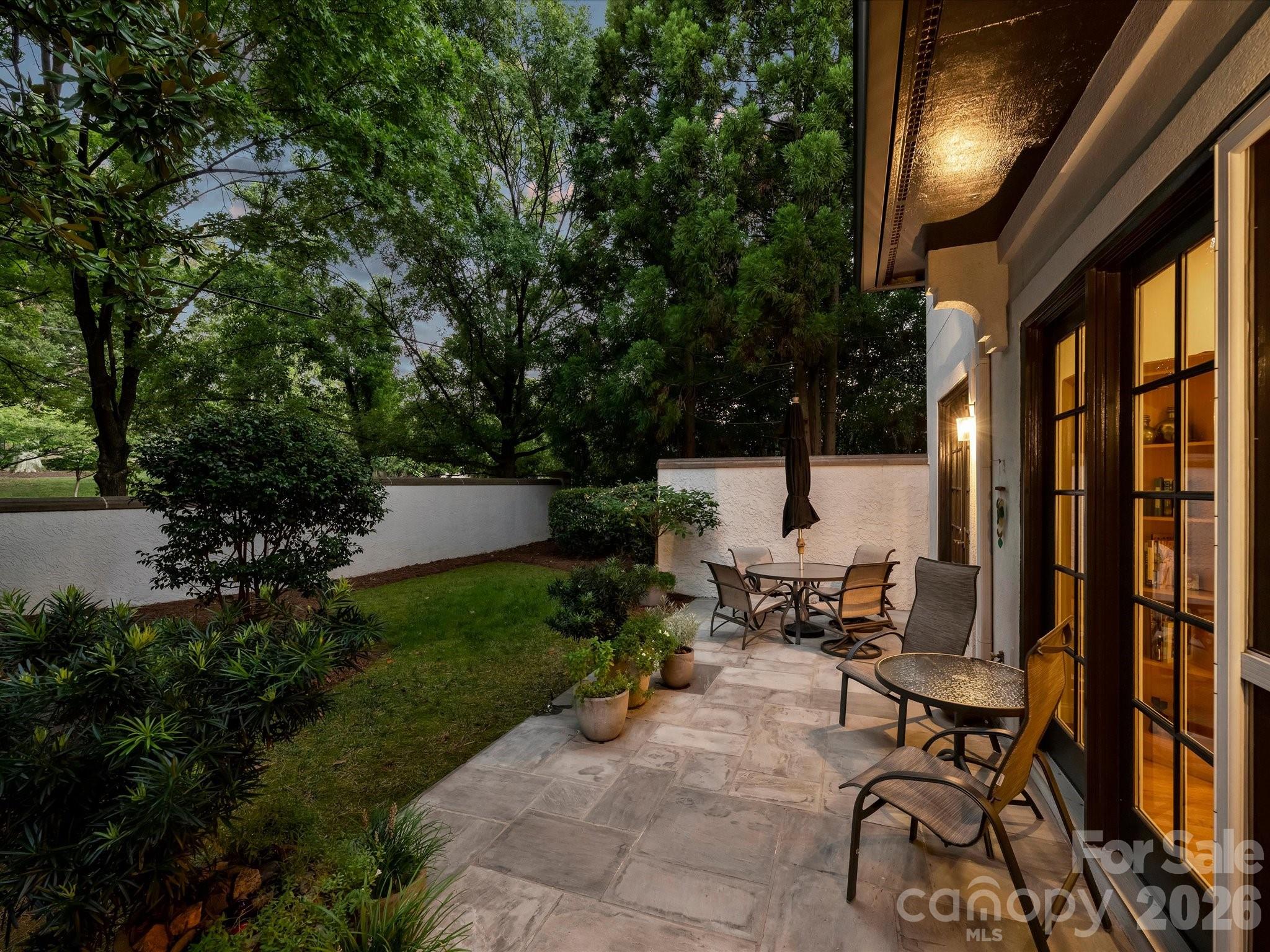 306 Wendover Heights Circle Property Photo 39