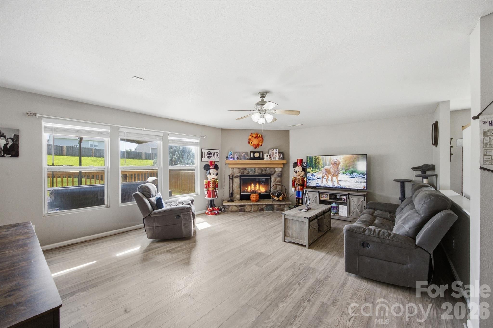 1106 Rainier Lane Property Photo 5