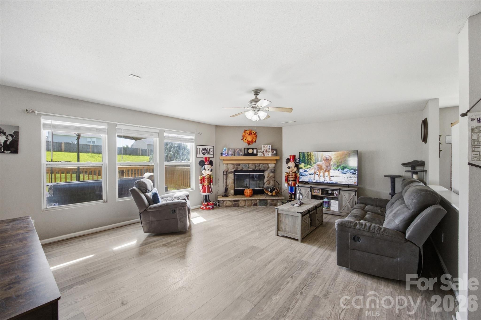 1106 Rainier Lane Property Photo 6