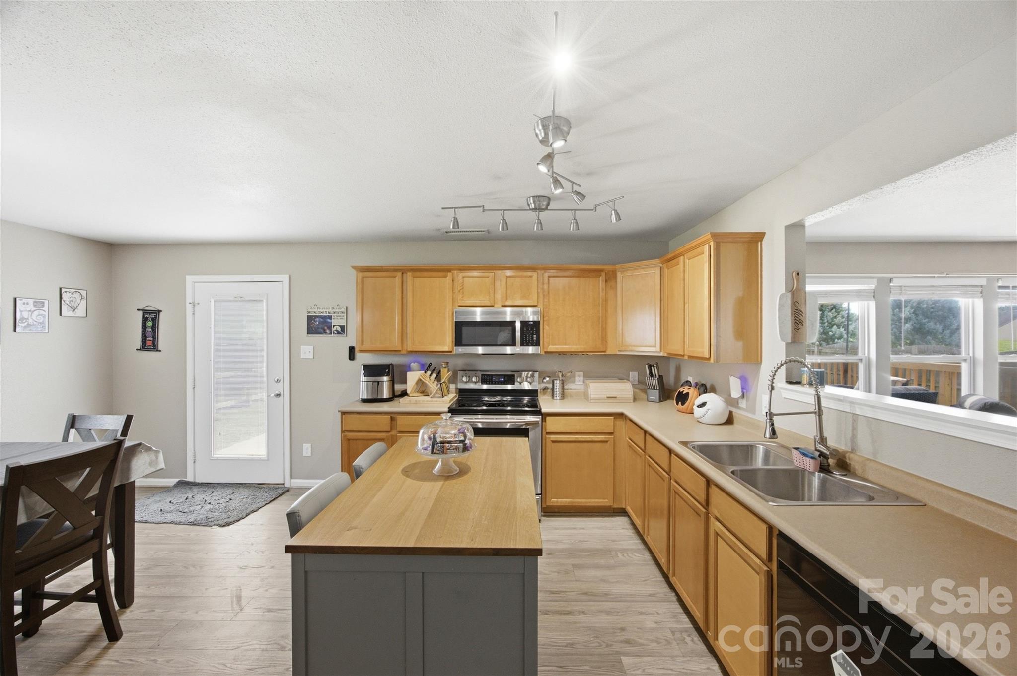 1106 Rainier Lane Property Photo 13