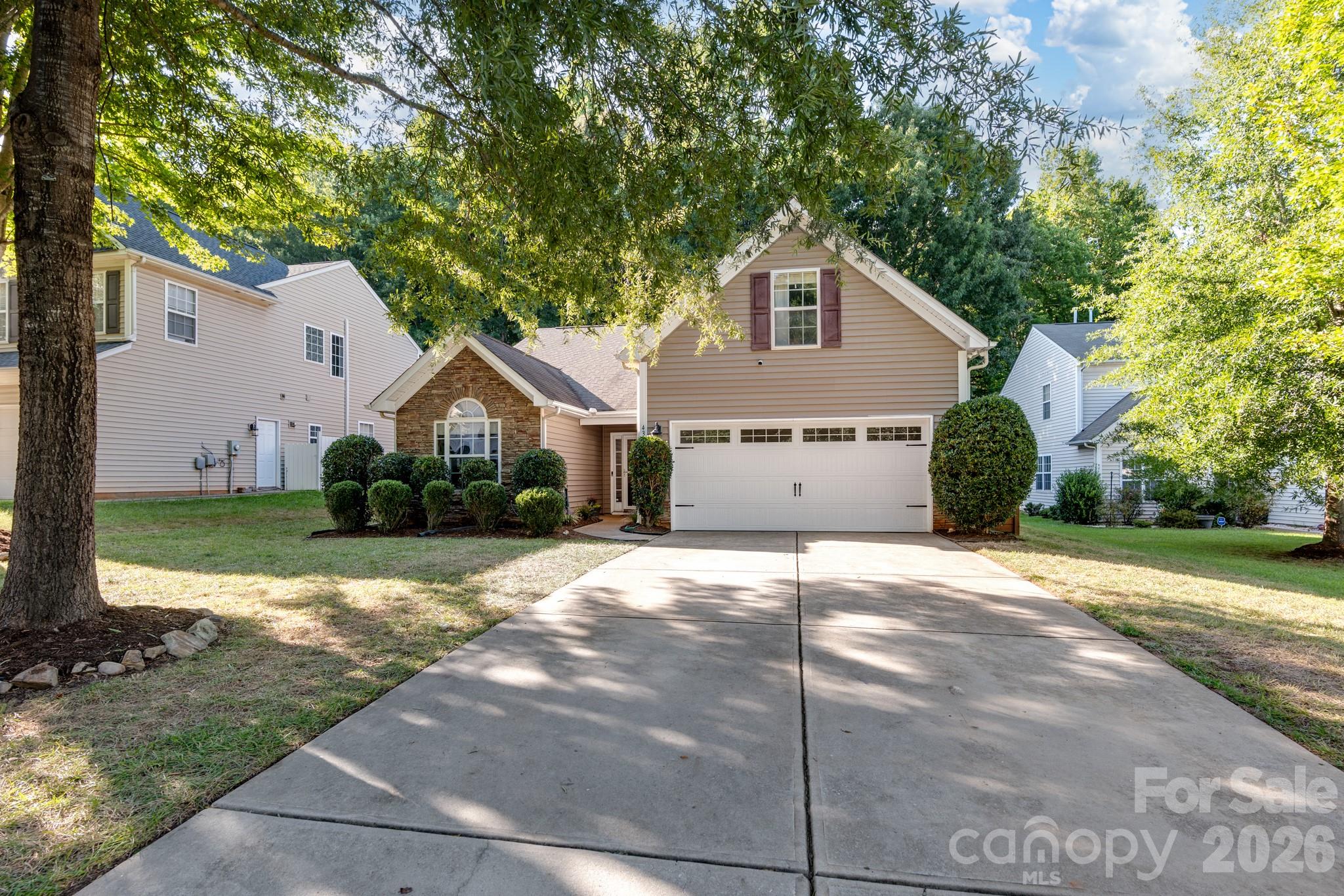 4311 Wiregrass Road Property Photo 2