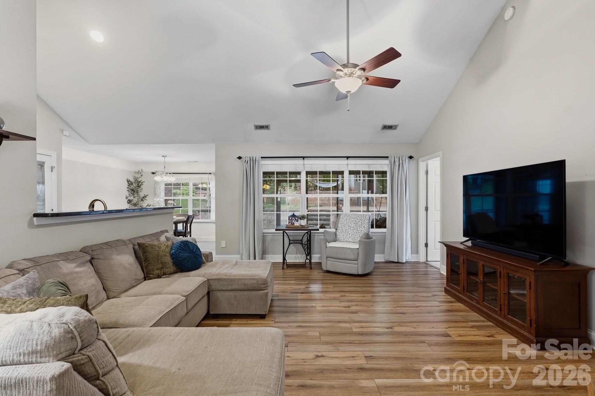 4311 Wiregrass Road Property Photo 5