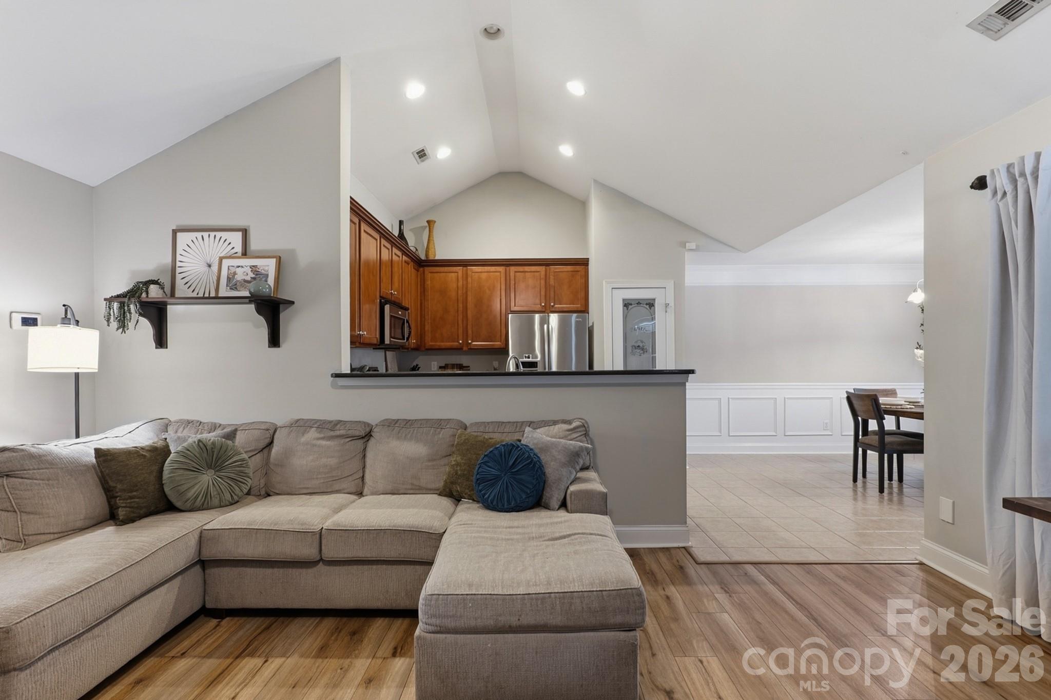 4311 Wiregrass Road Property Photo 8