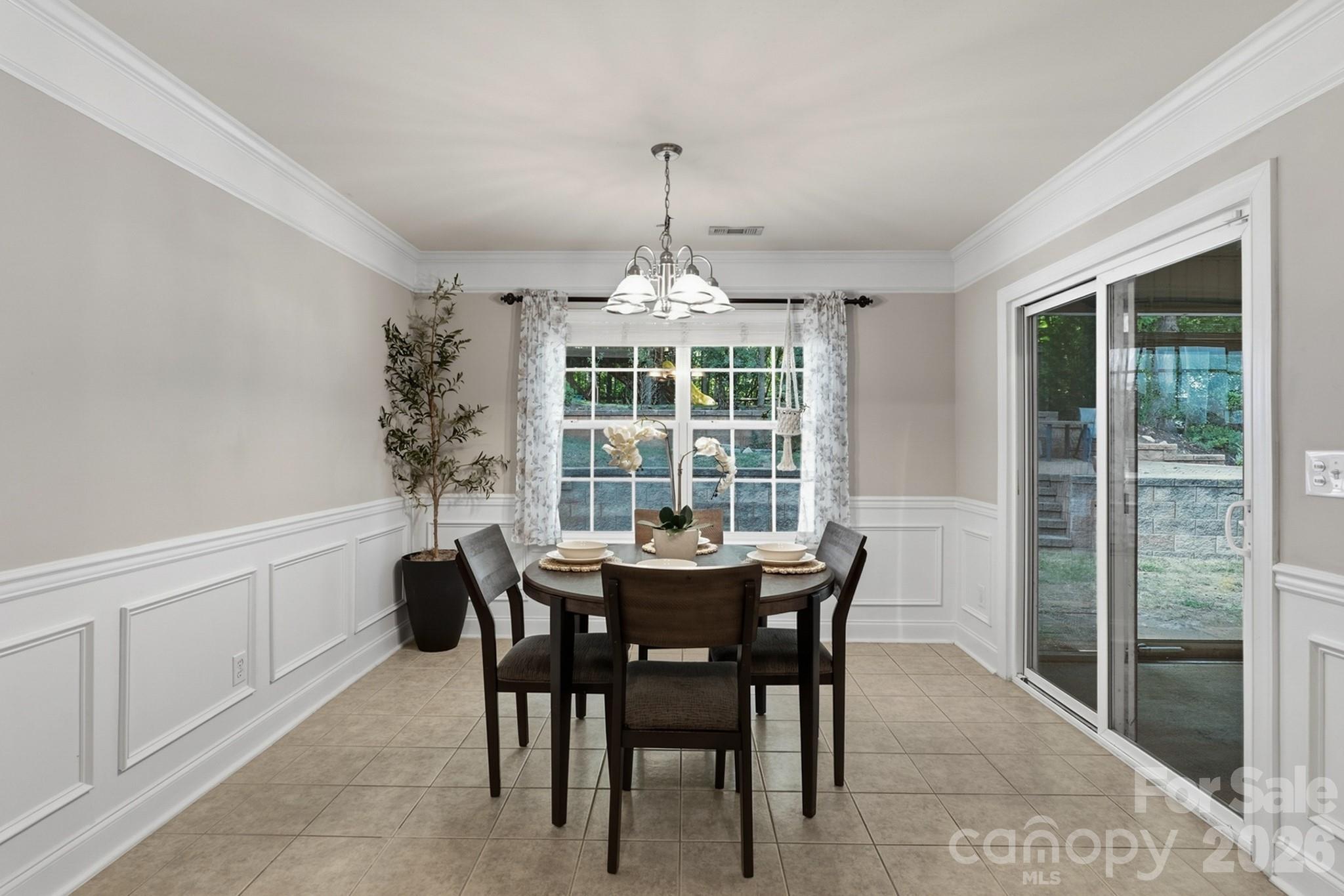 4311 Wiregrass Road Property Photo 9