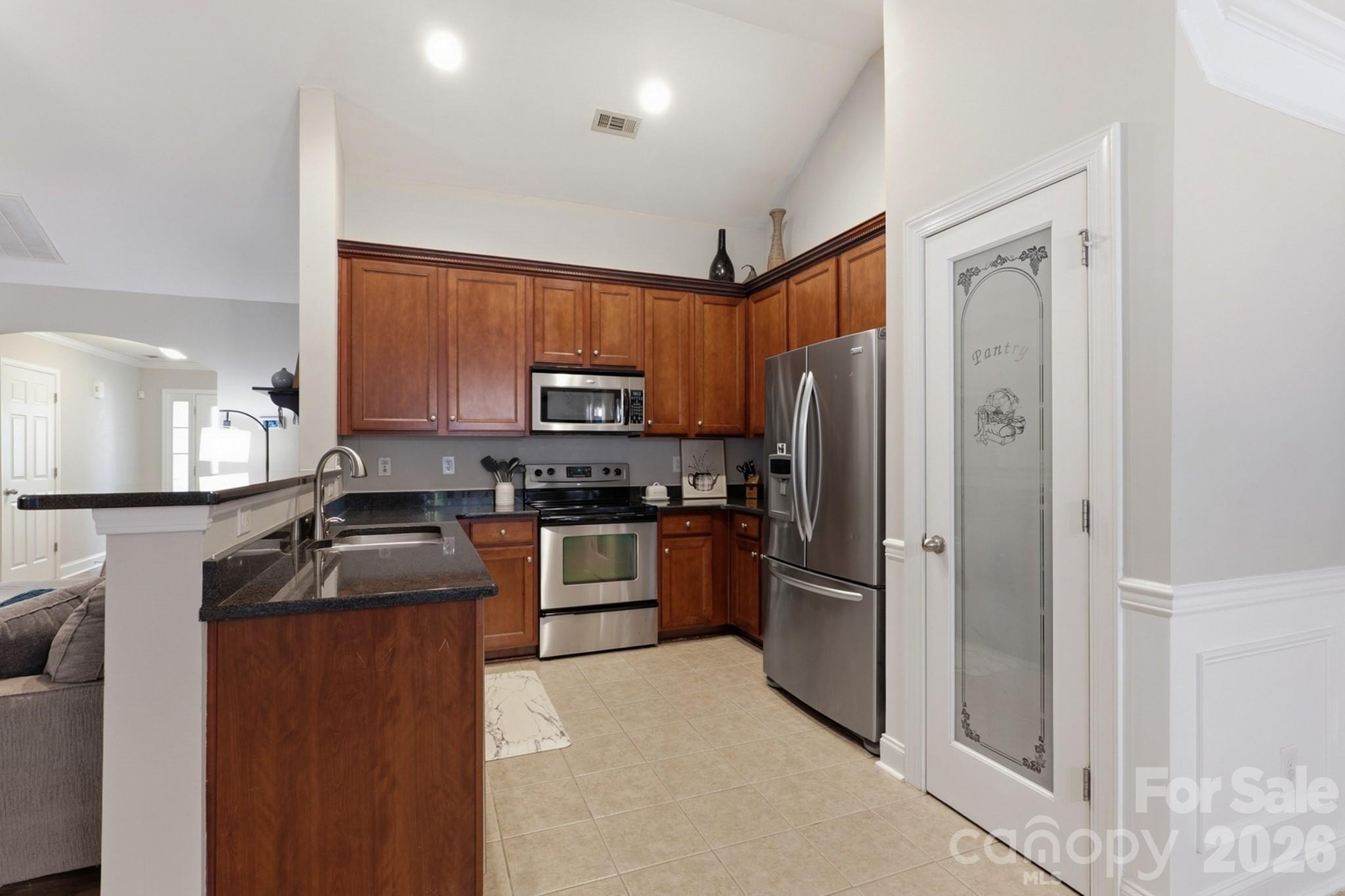 4311 Wiregrass Road Property Photo 10