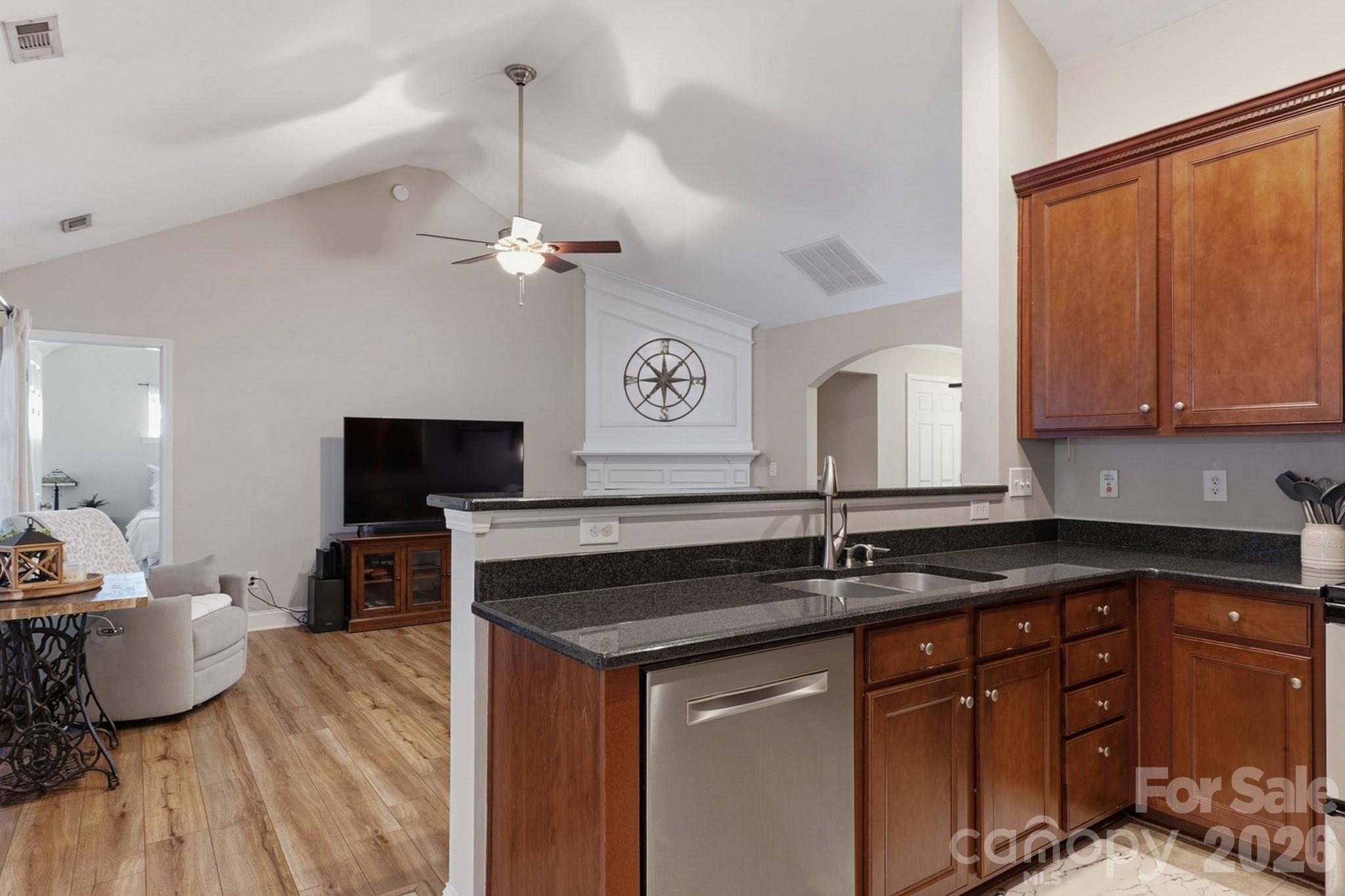 4311 Wiregrass Road Property Photo 12