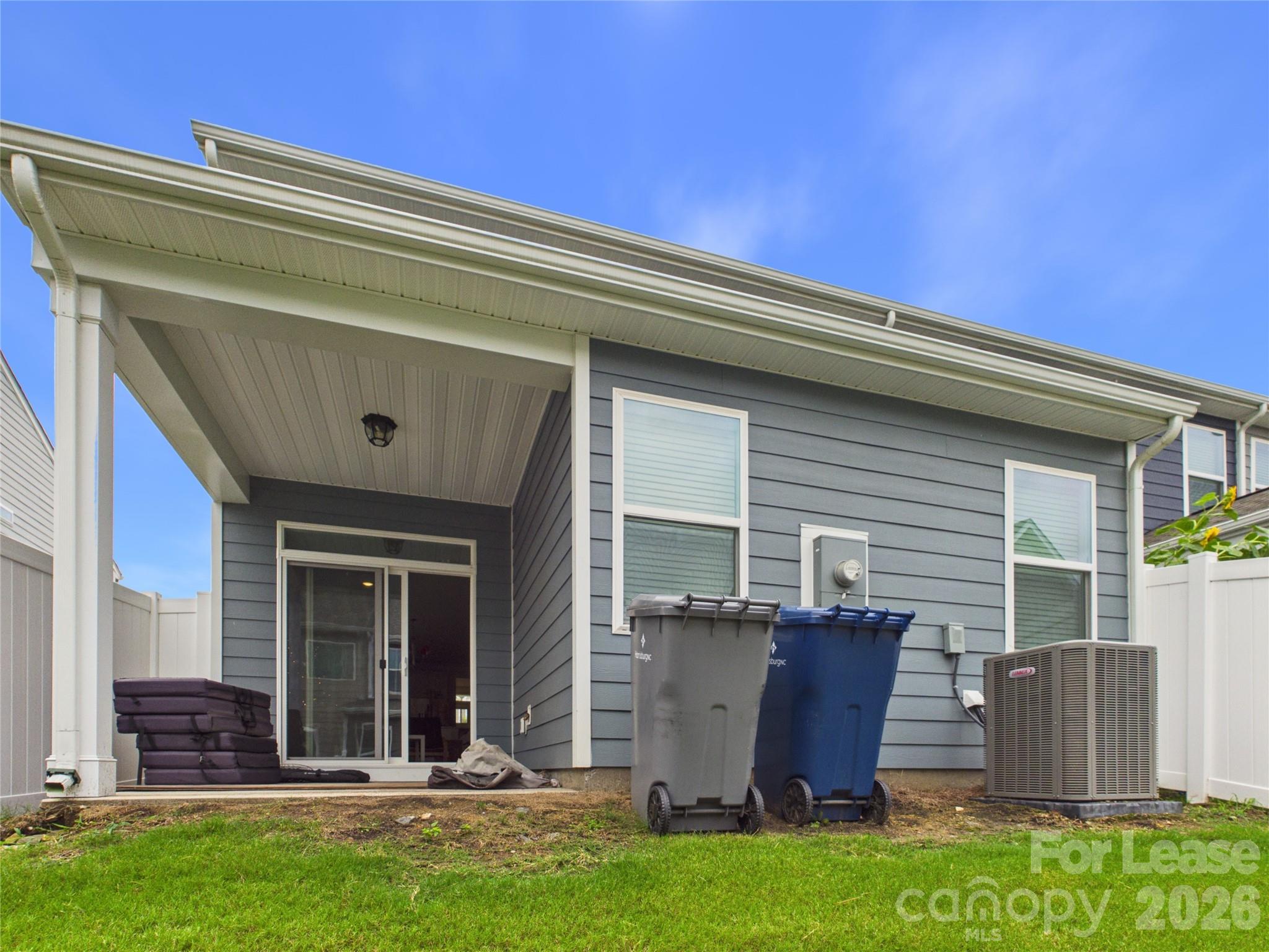 3944 Fadden Street Property Photo 8