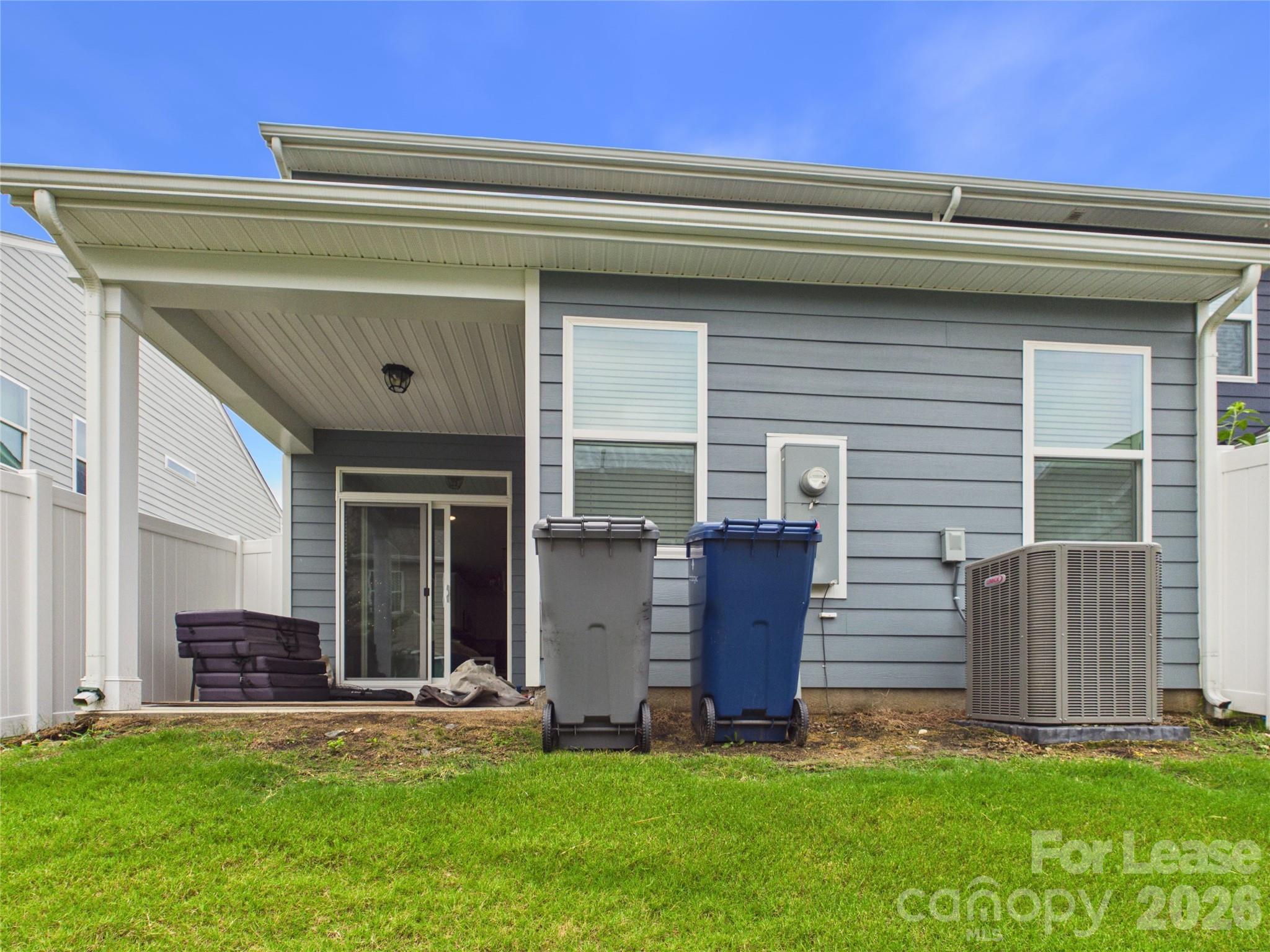 3944 Fadden Street Property Photo 9