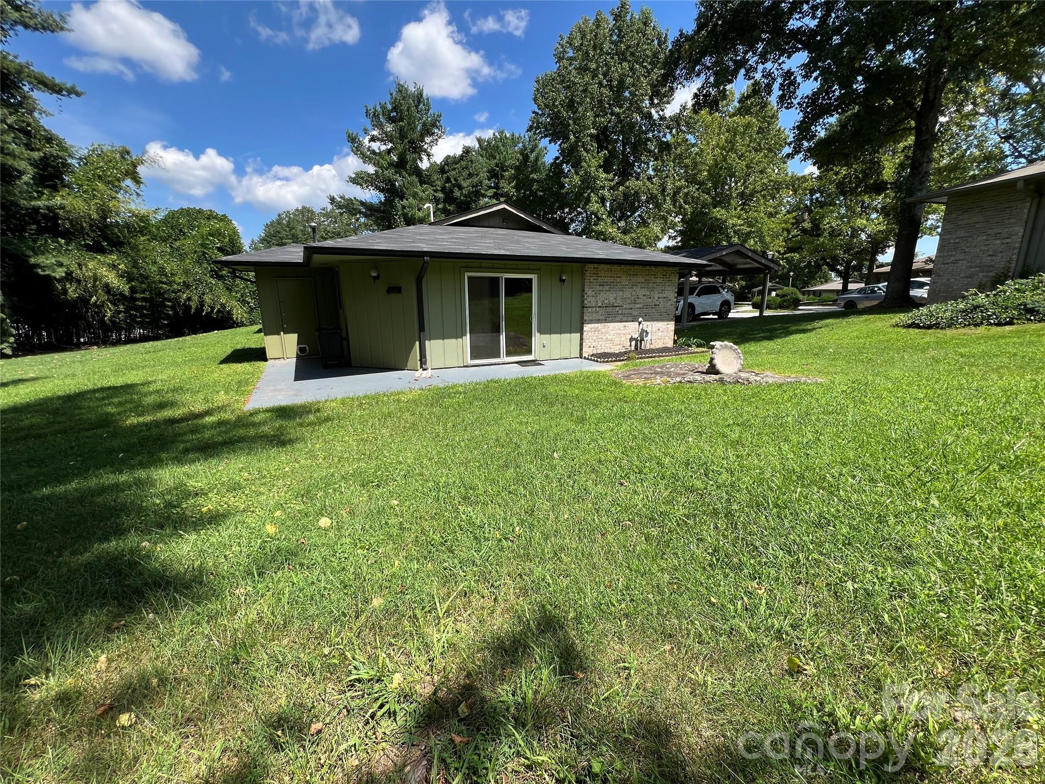 714 Farmington Circle Property Photo 4