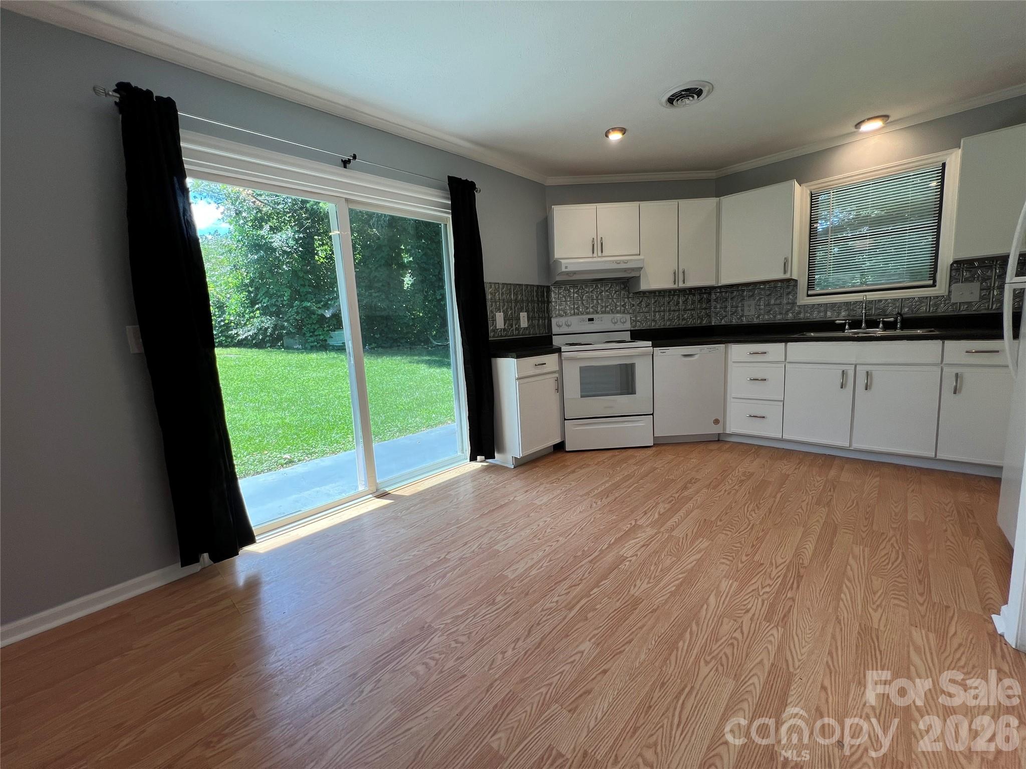 714 Farmington Circle Property Photo 9