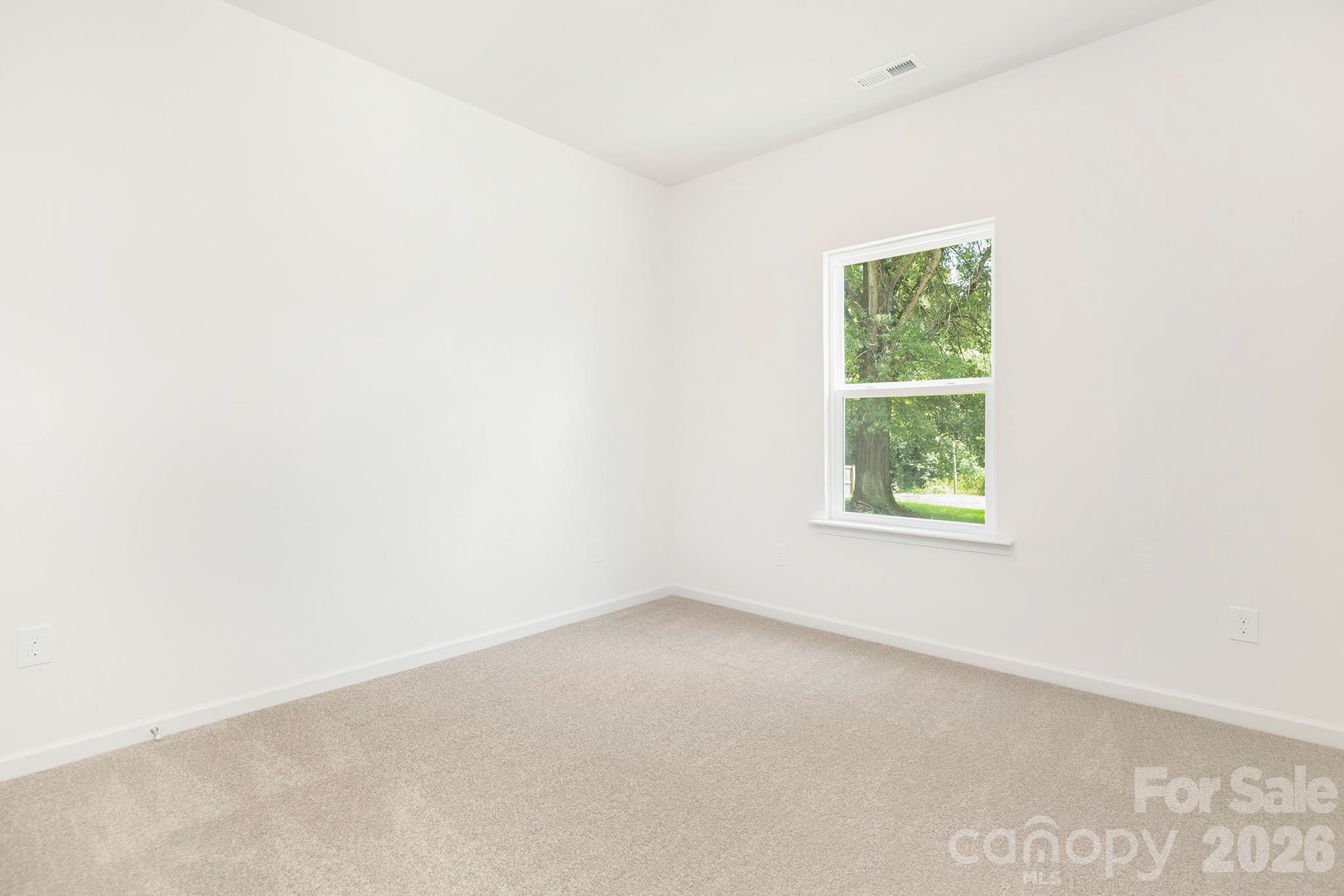 613 E Ratchford Avenue Property Photo 12