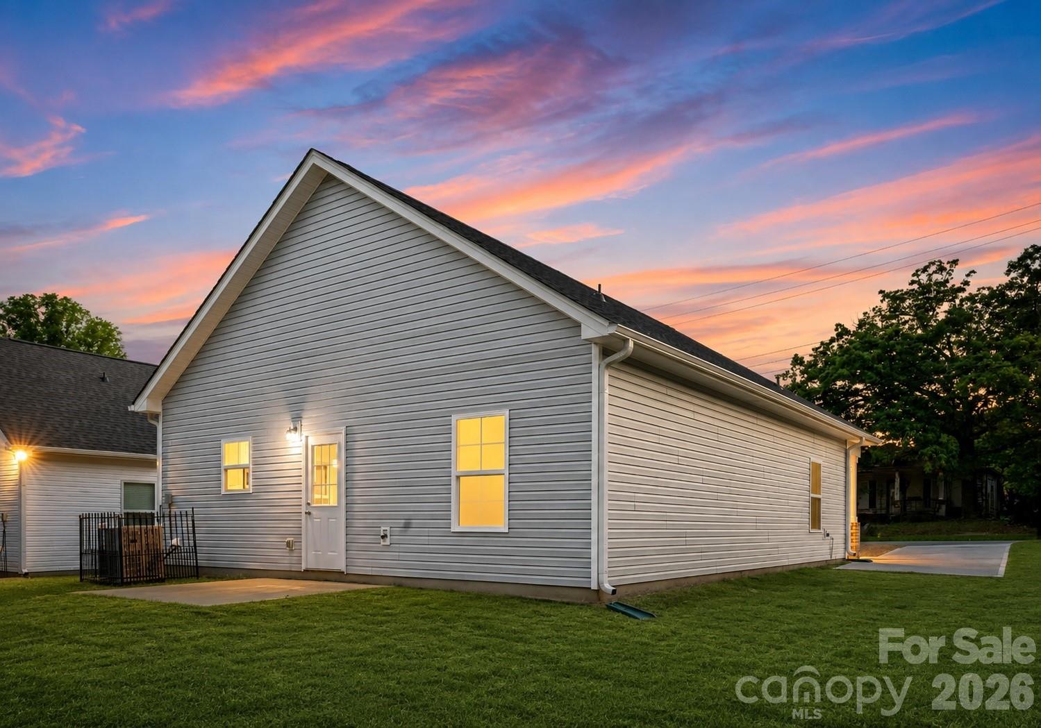 613 E Ratchford Avenue Property Photo 17