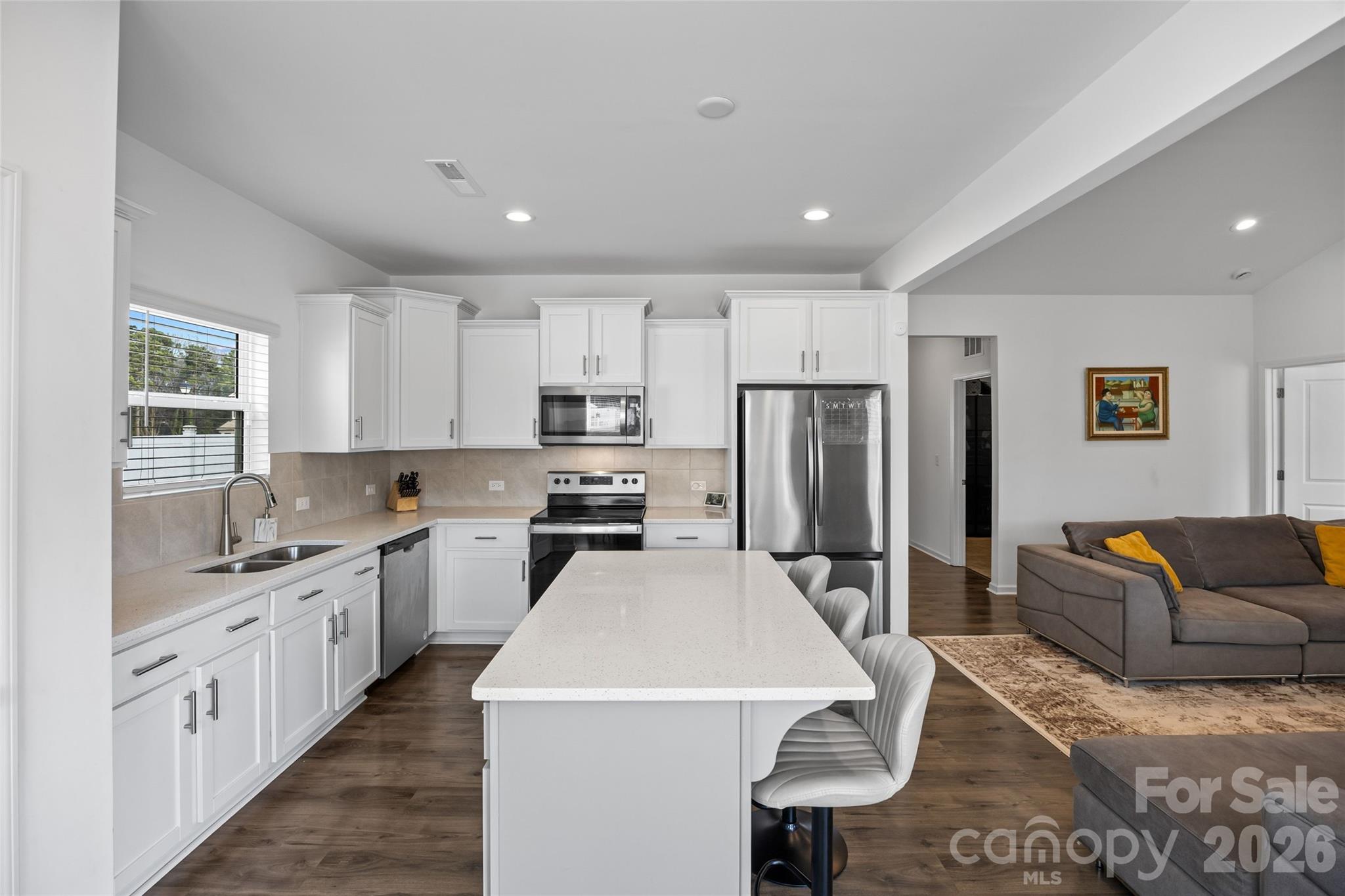 2502 Waverly Drive Property Photo 1