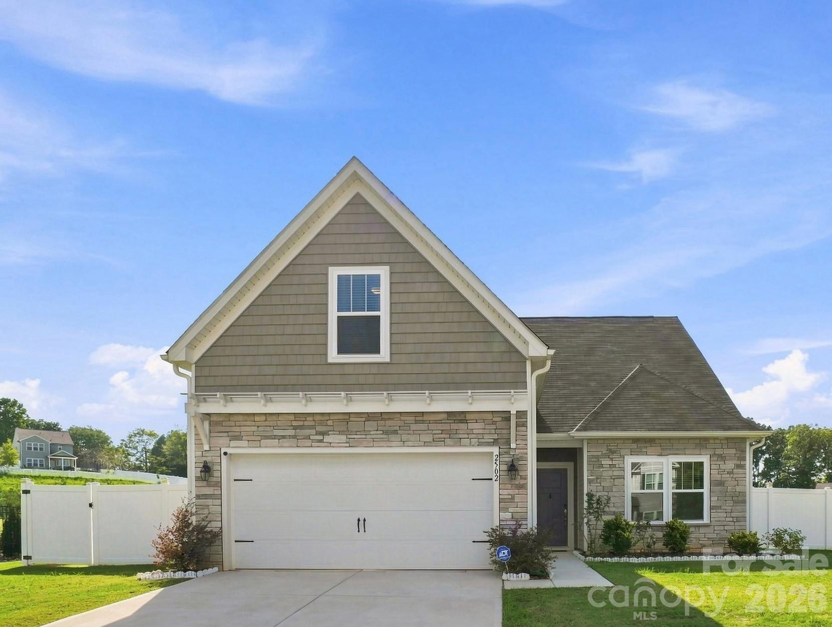2502 Waverly Drive Property Photo 1