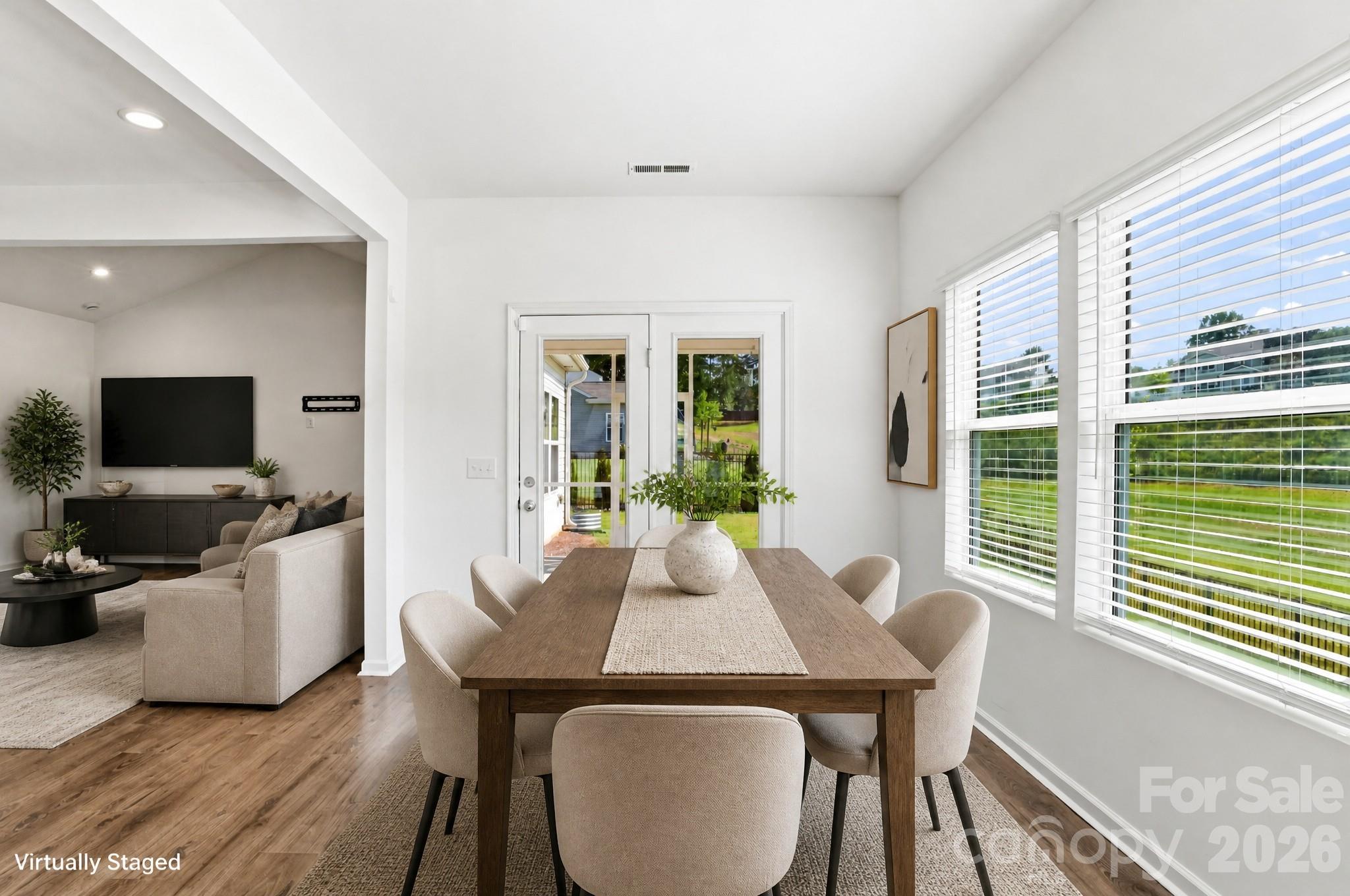 2502 Waverly Drive Property Photo 8