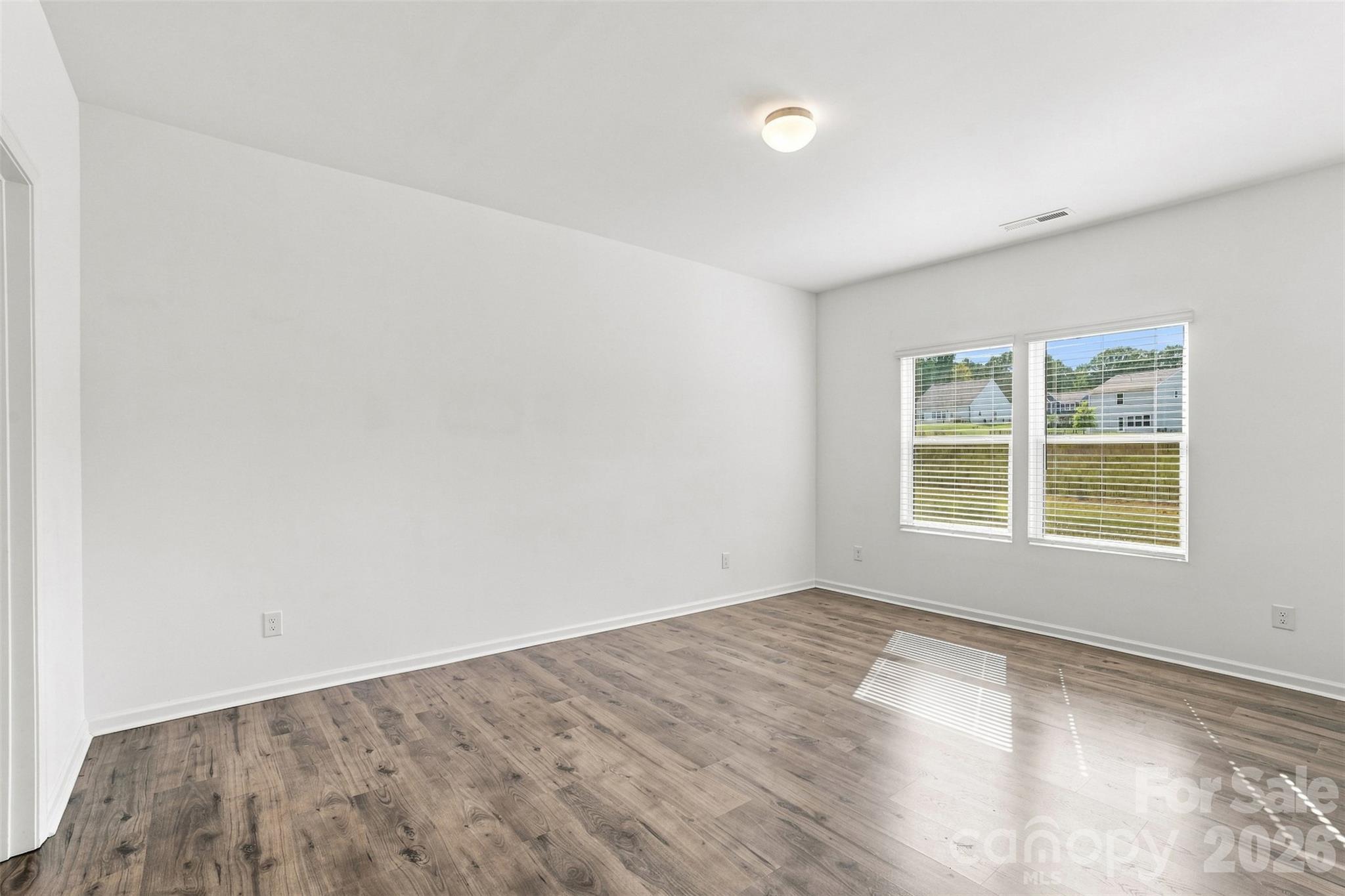 2502 Waverly Drive Property Photo 14