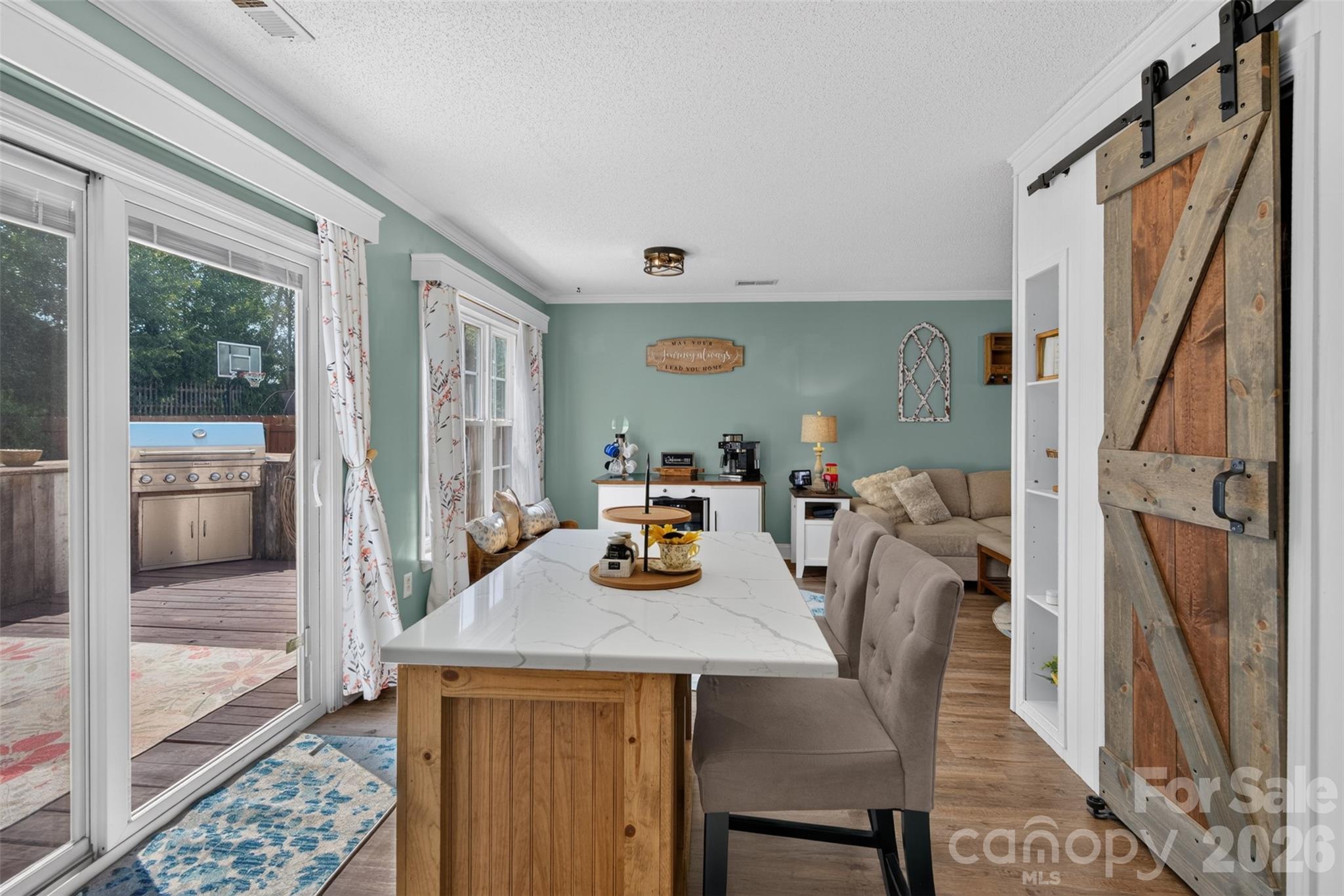 119 Milroy Lane Property Photo 6