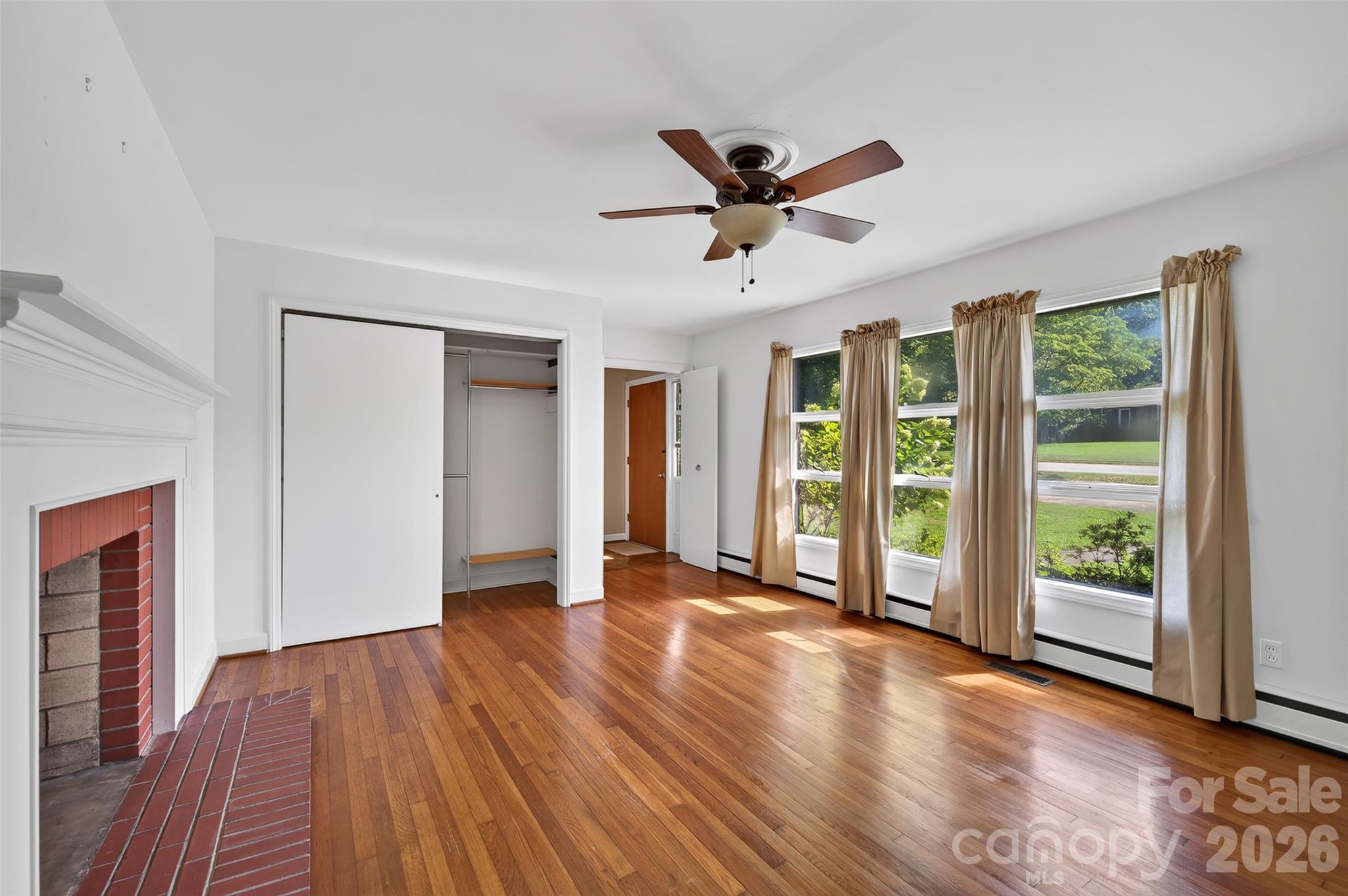 427 S Magnolia Street Property Photo 7