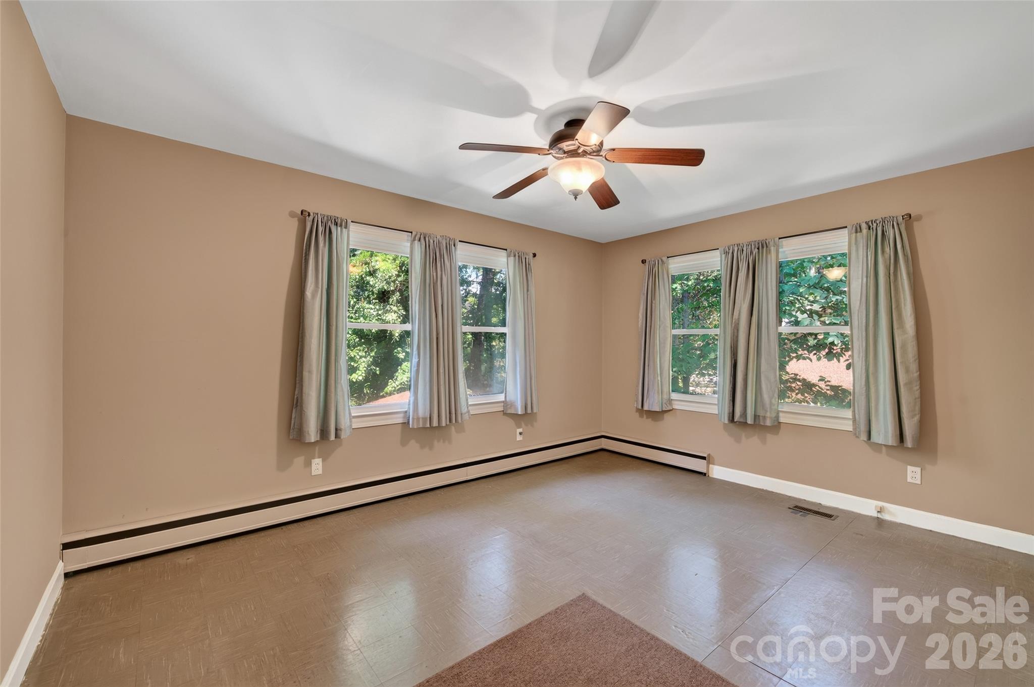 427 S Magnolia Street Property Photo 26