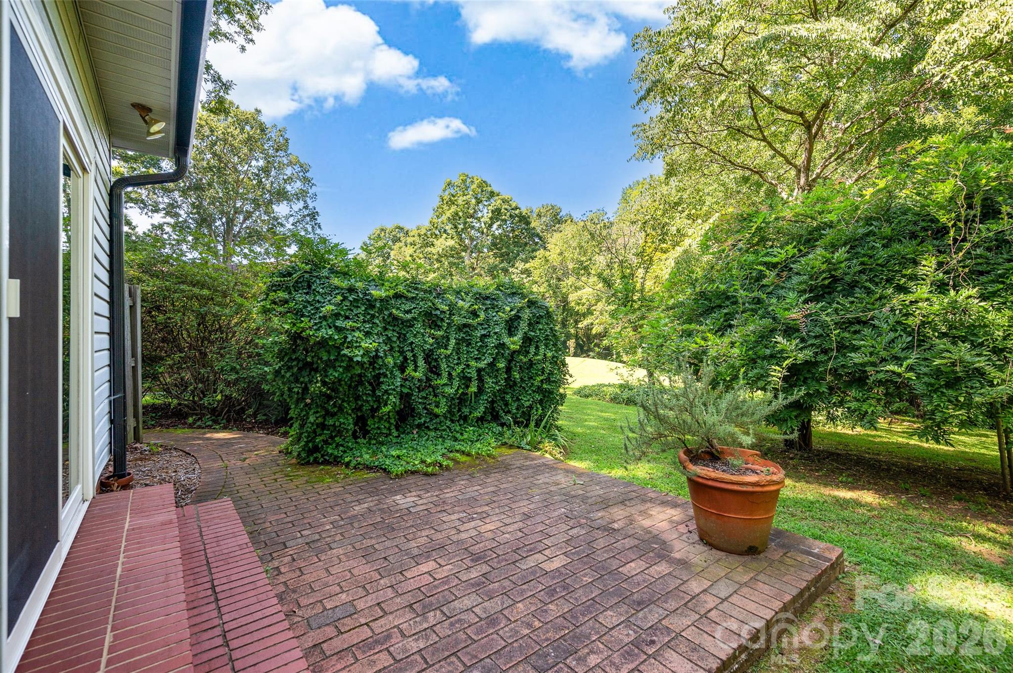 427 S Magnolia Street Property Photo 40