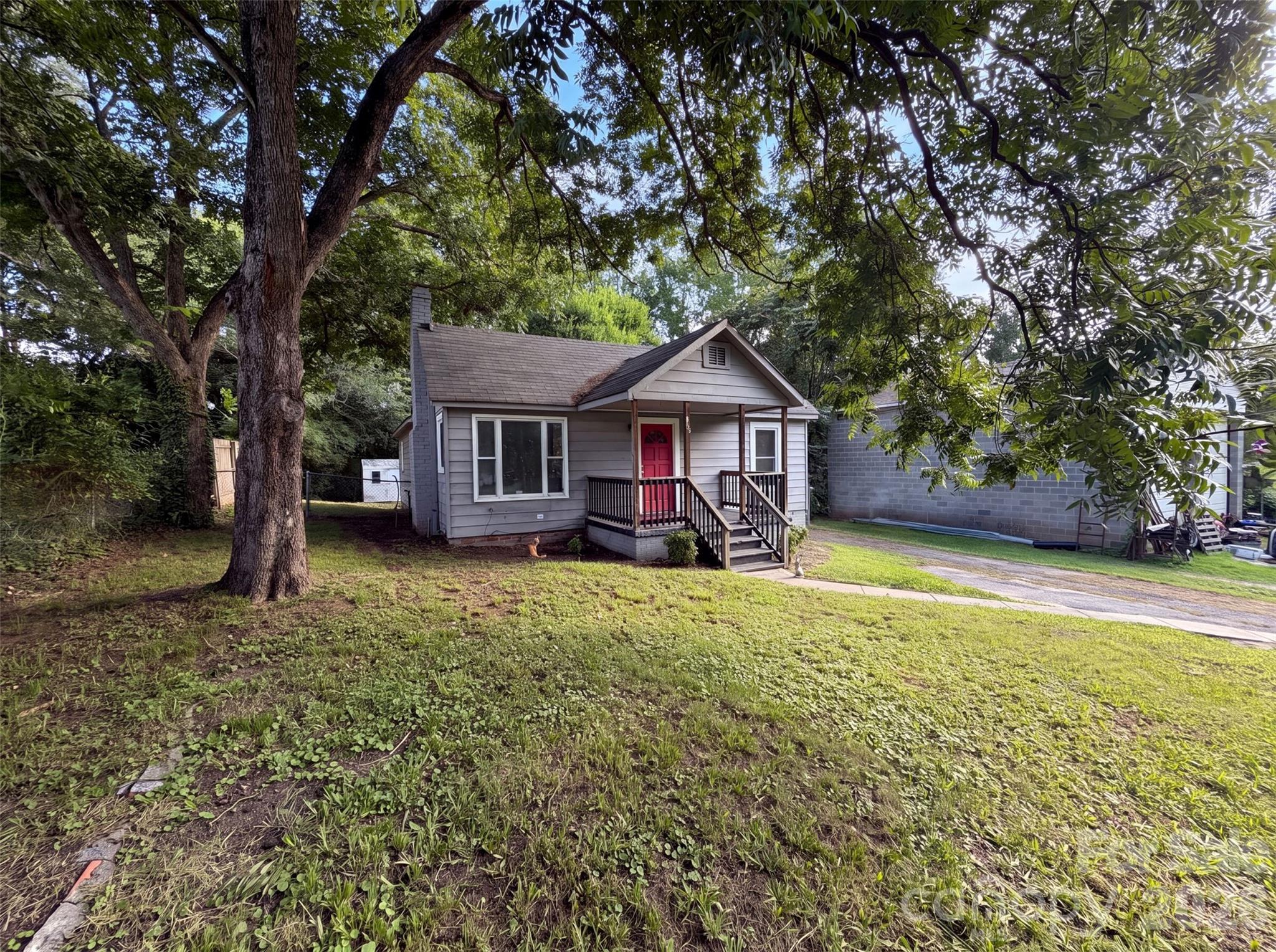 831 Fairview Street Property Photo 1