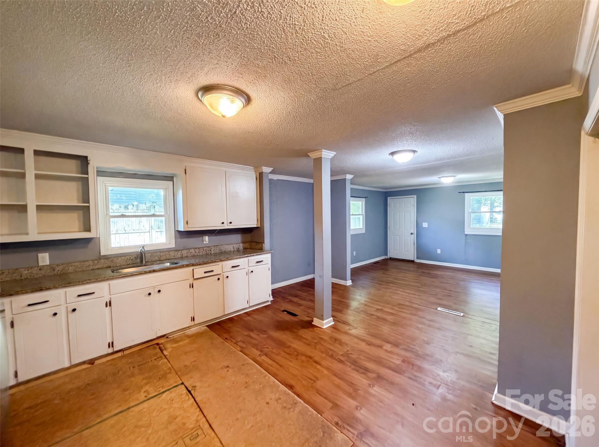 831 Fairview Street Property Photo 10