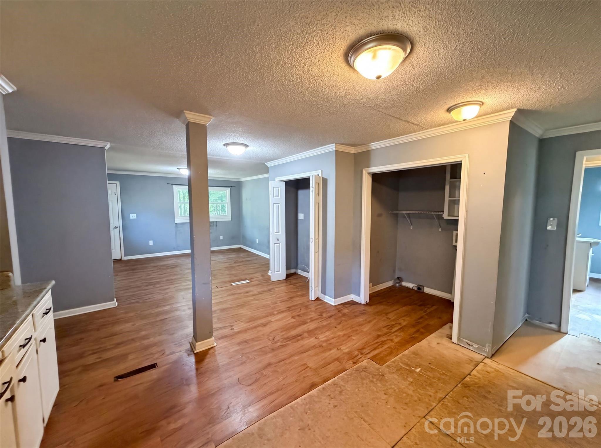 831 Fairview Street Property Photo 11