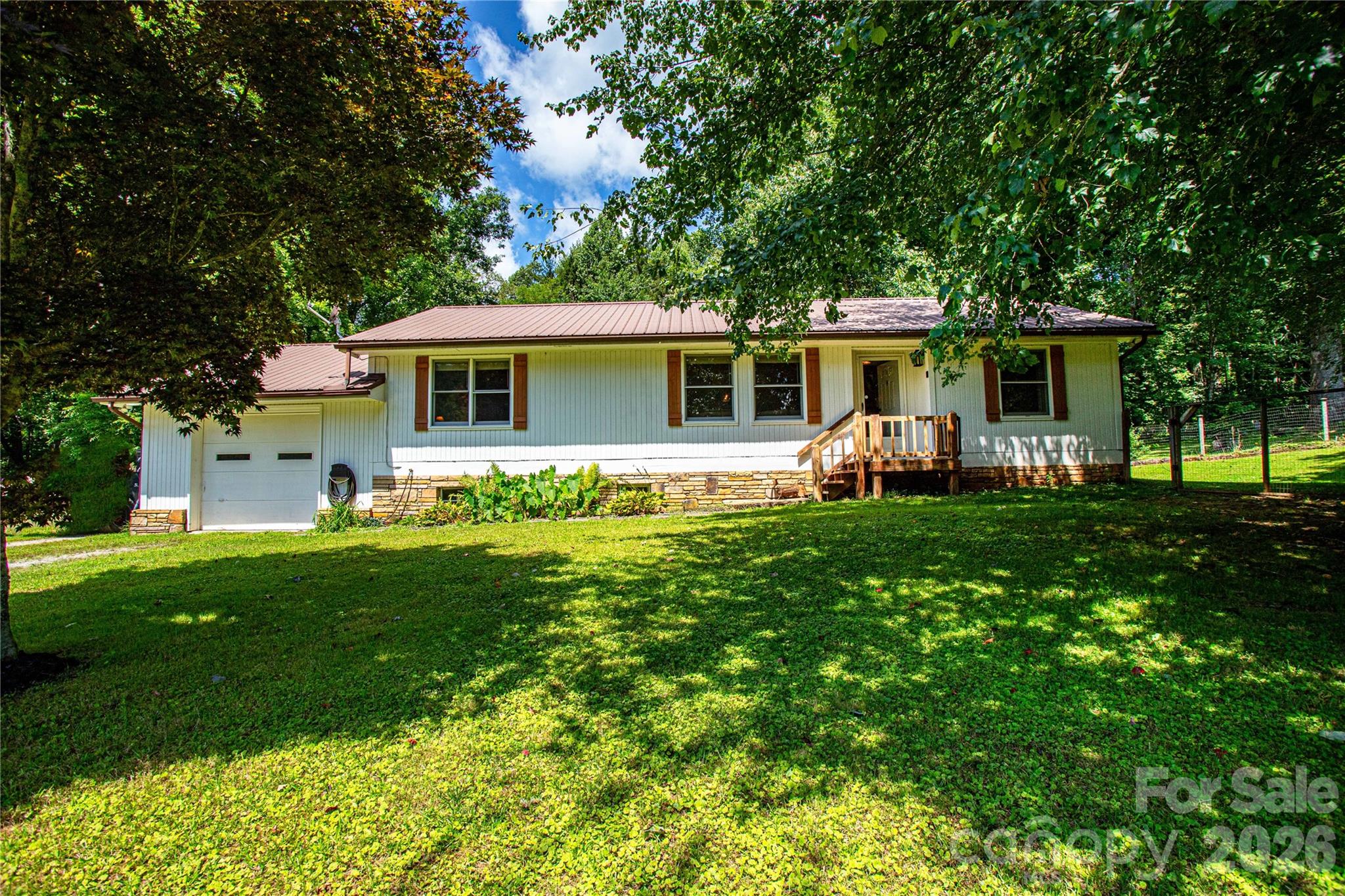 570 Flat Creek Valley Road Property Photo 1