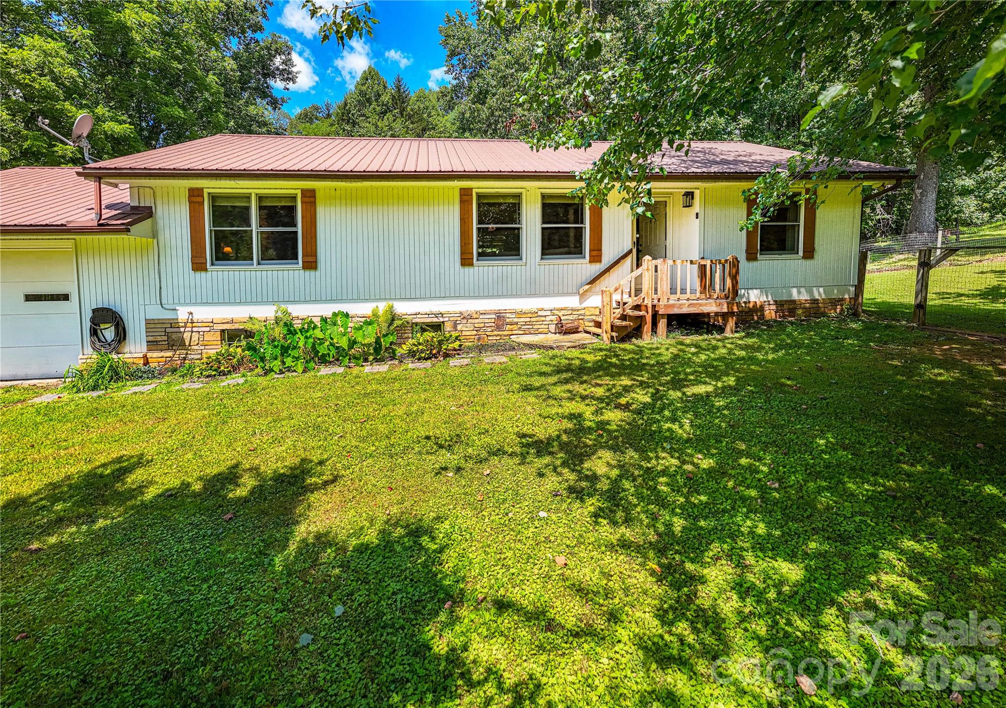 570 Flat Creek Valley Road Property Photo 4