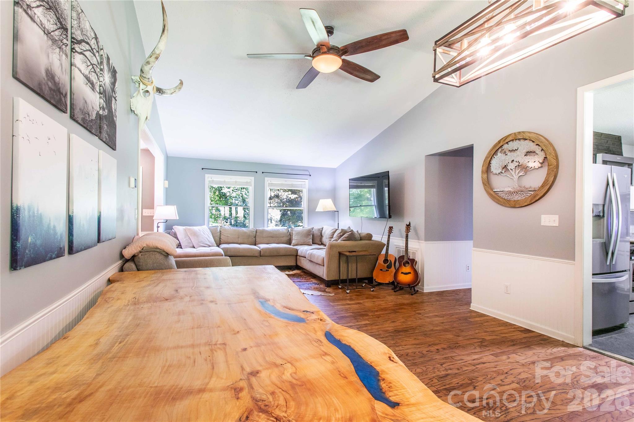 570 Flat Creek Valley Road Property Photo 9
