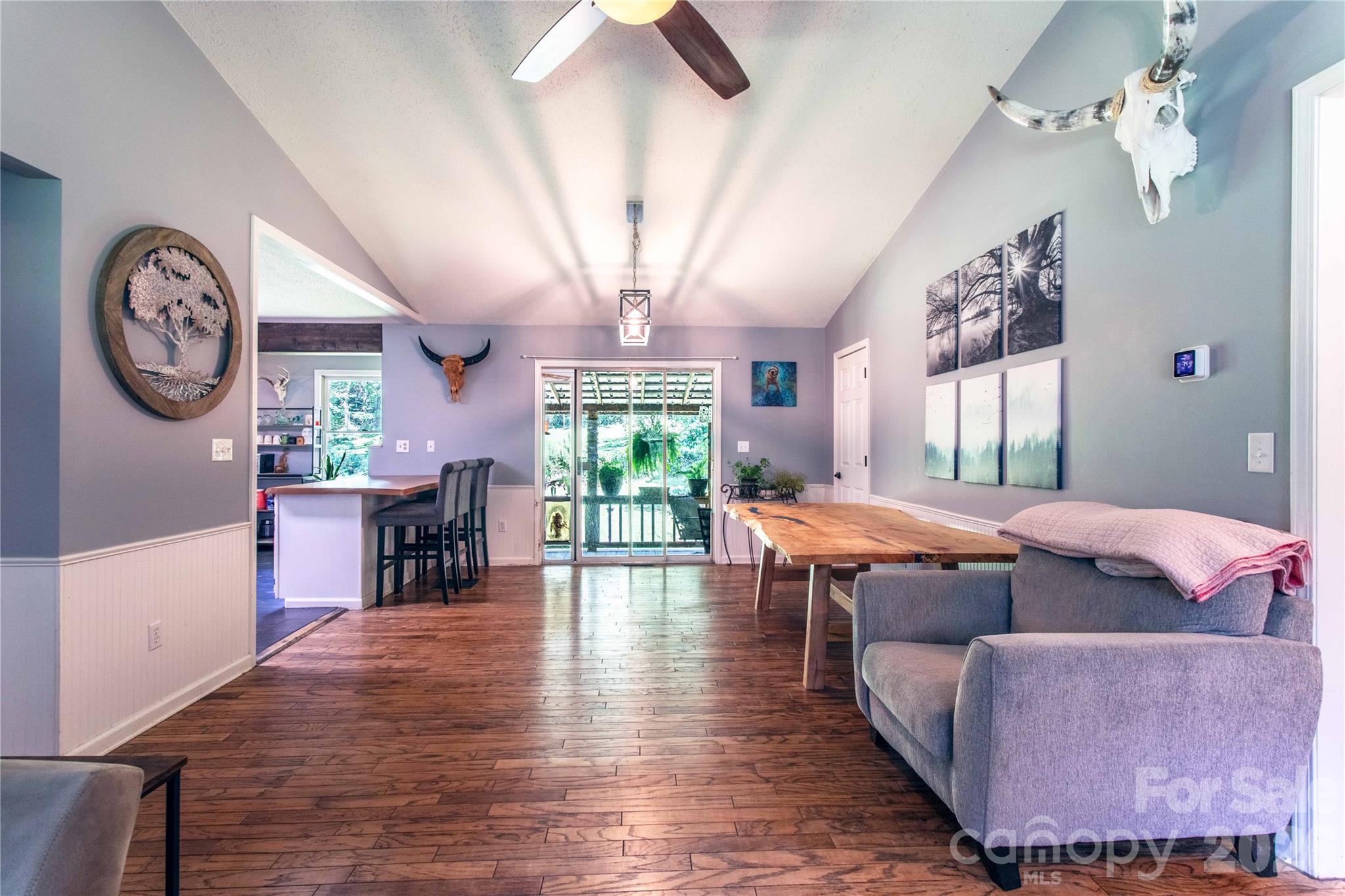 570 Flat Creek Valley Road Property Photo 10