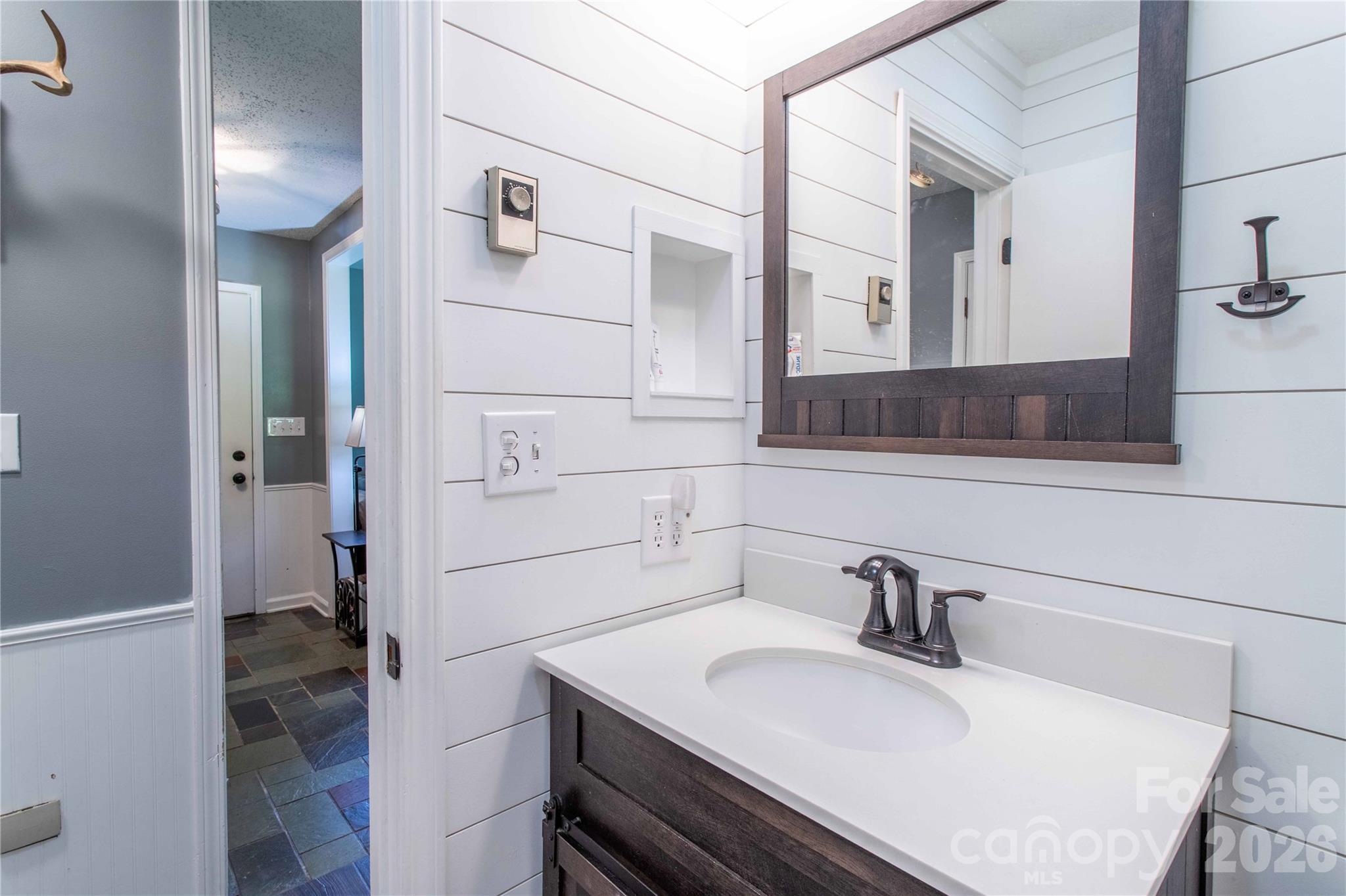 570 Flat Creek Valley Road Property Photo 24