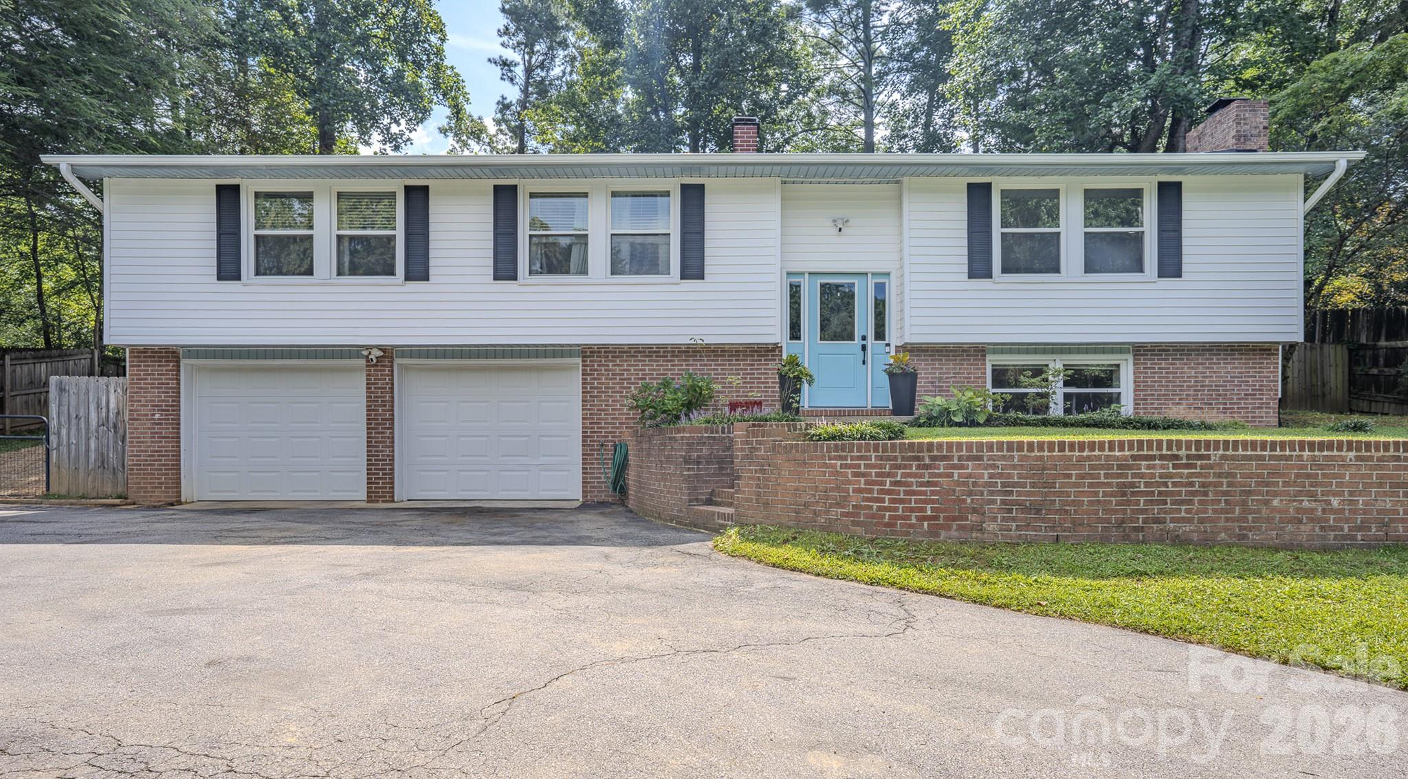38 Ferenvilla Drive Property Photo 2