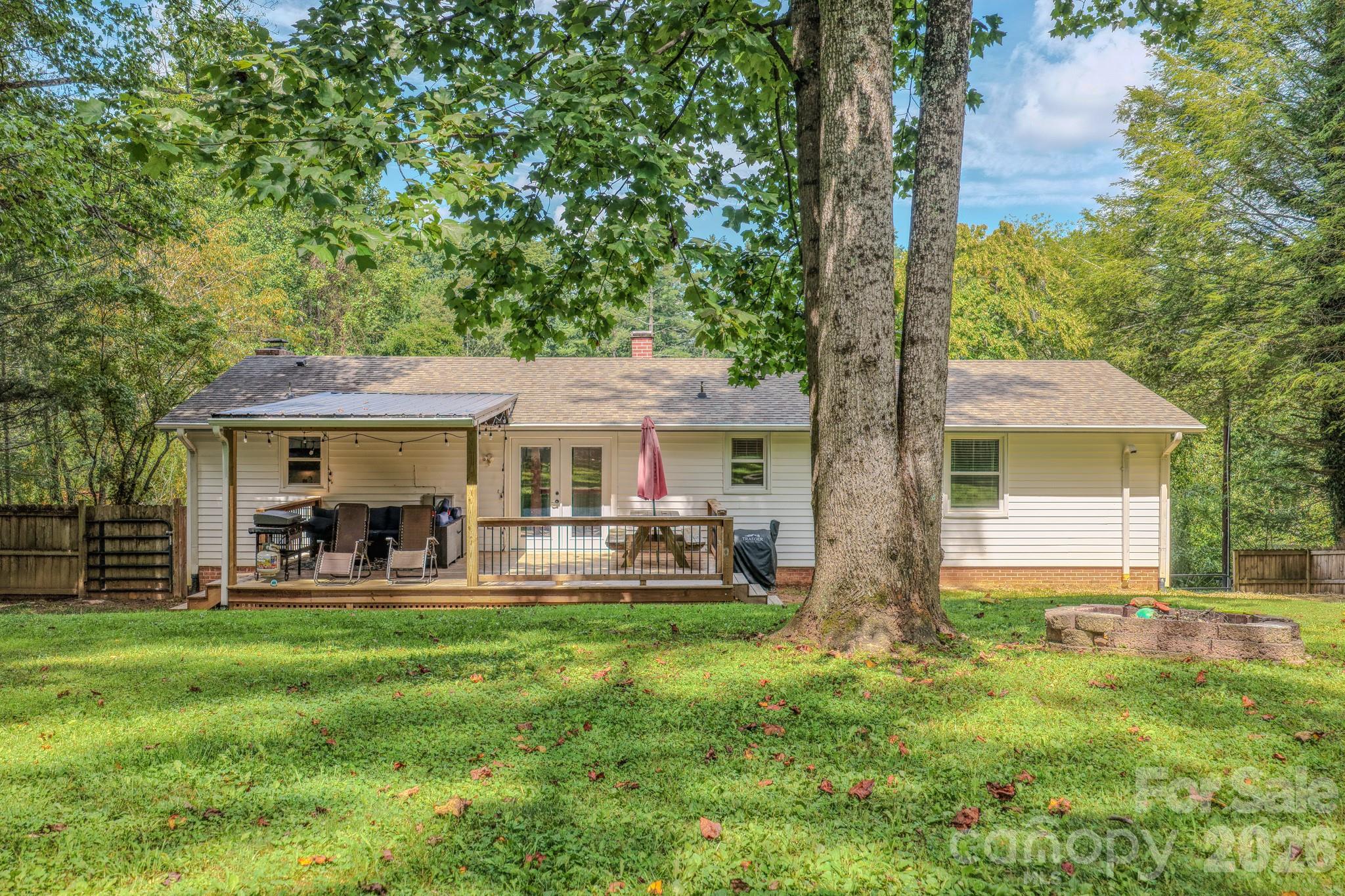 38 Ferenvilla Drive Property Photo 6