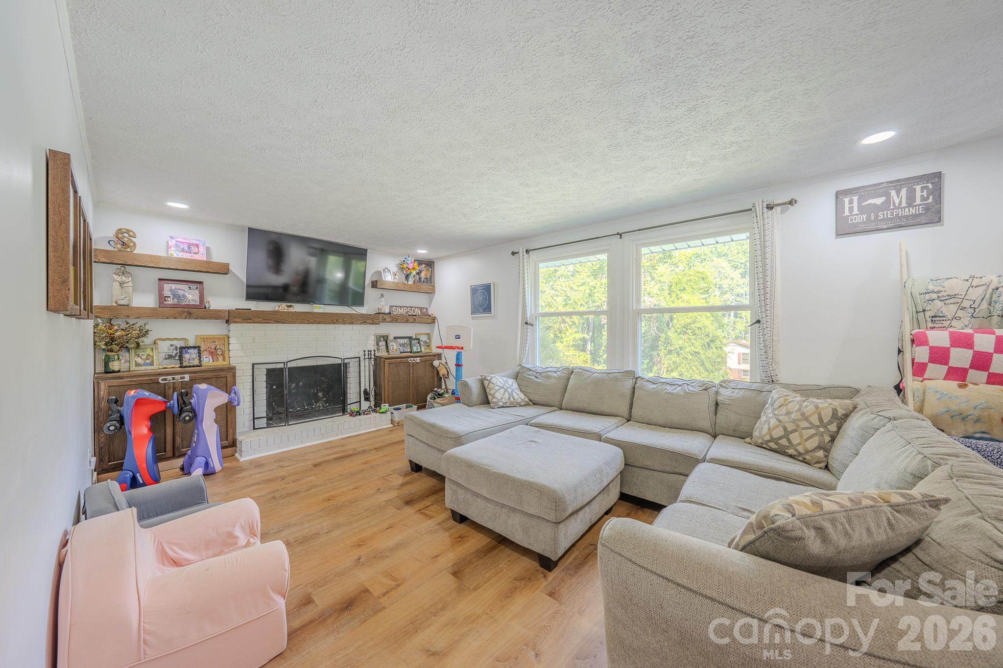 38 Ferenvilla Drive Property Photo 14