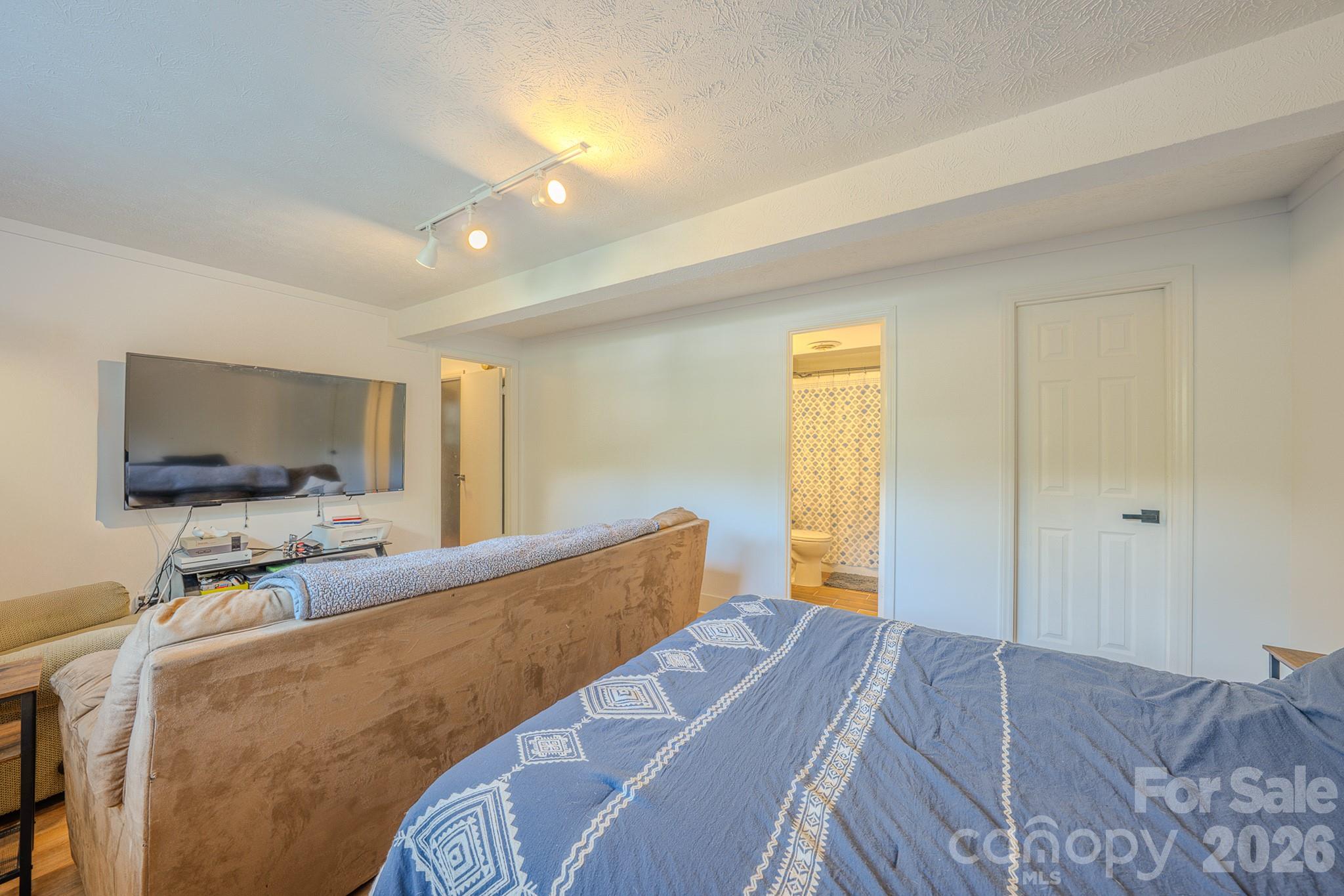 38 Ferenvilla Drive Property Photo 42