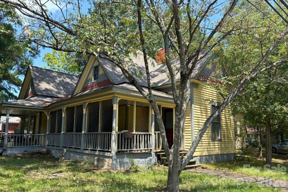 130 Culp Street Property Photo 3