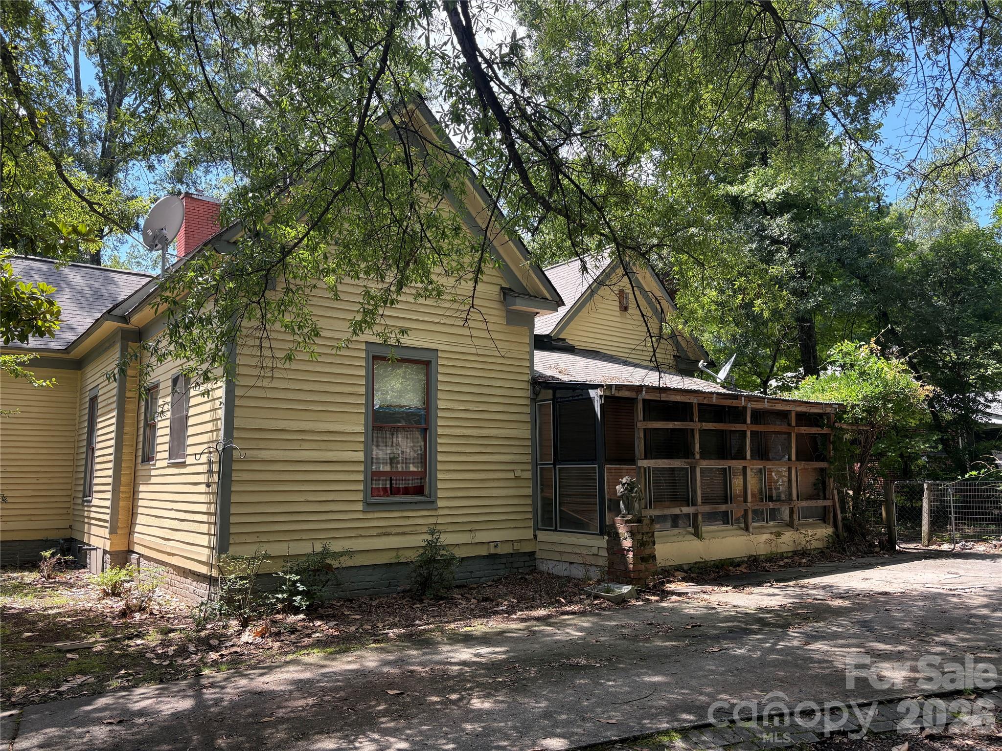 130 Culp Street Property Photo 5