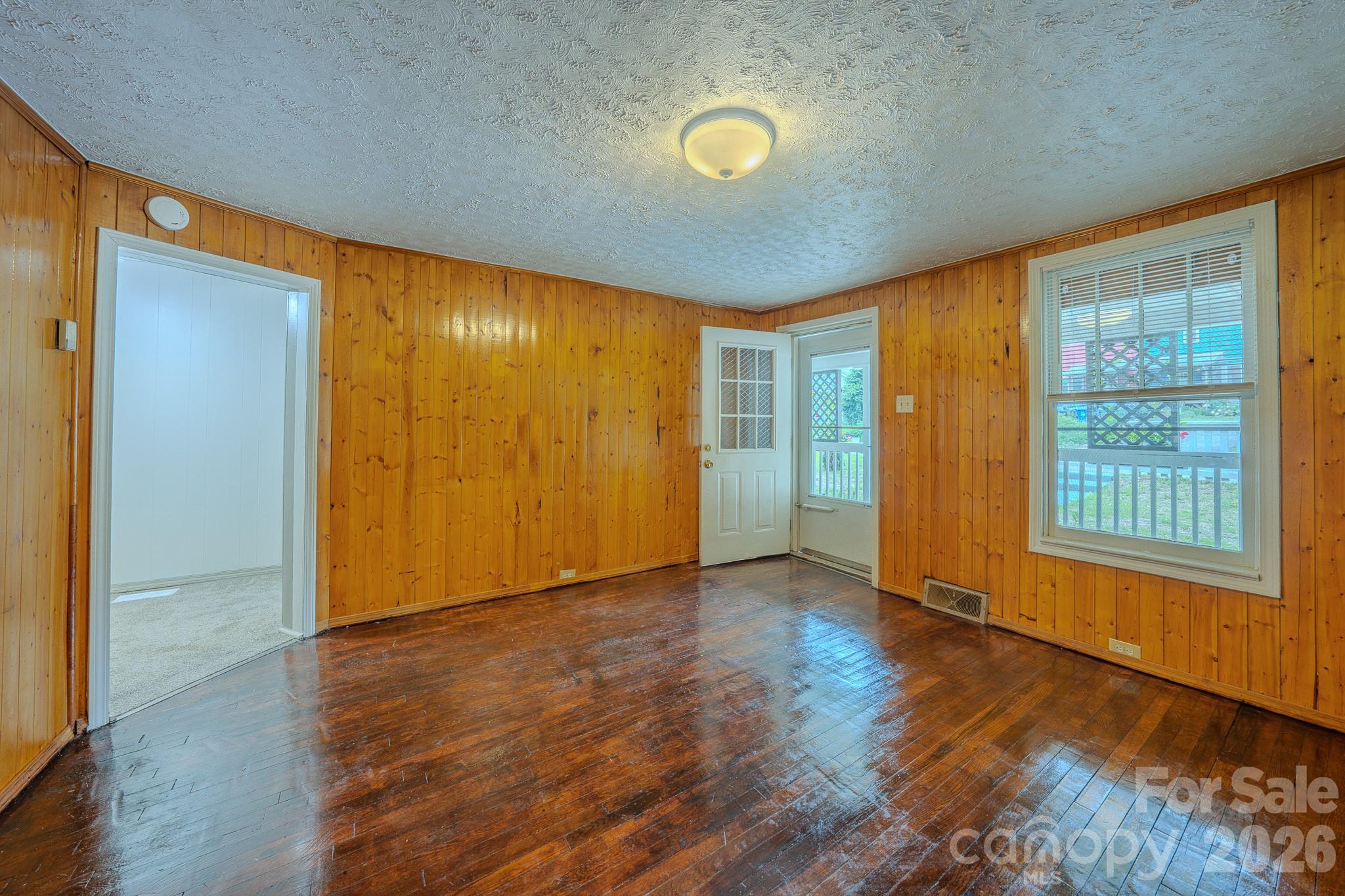 298 State Street Property Photo 10