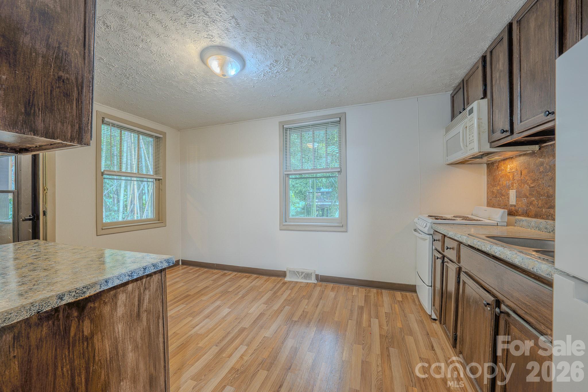 298 State Street Property Photo 12