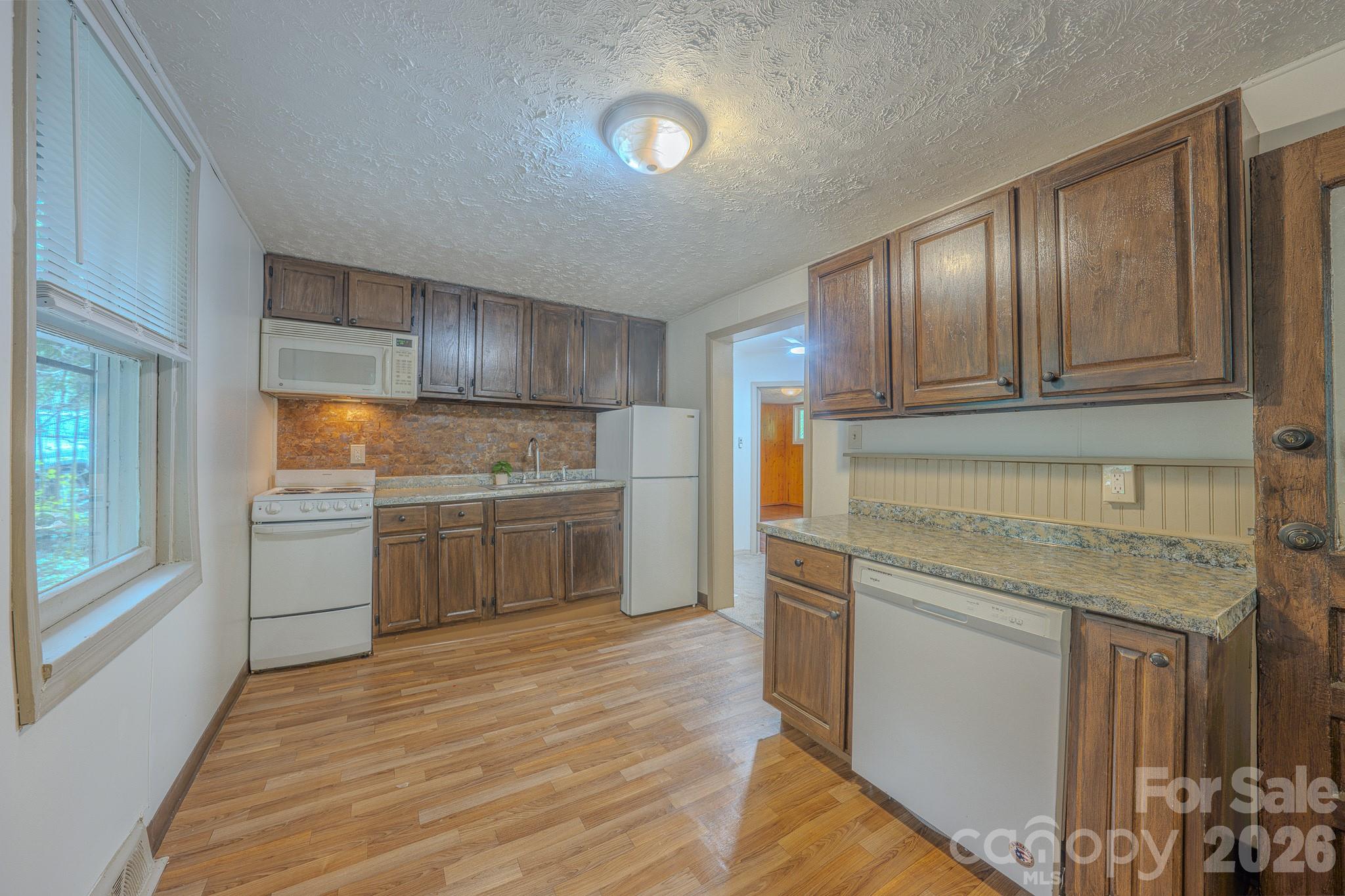 298 State Street Property Photo 14