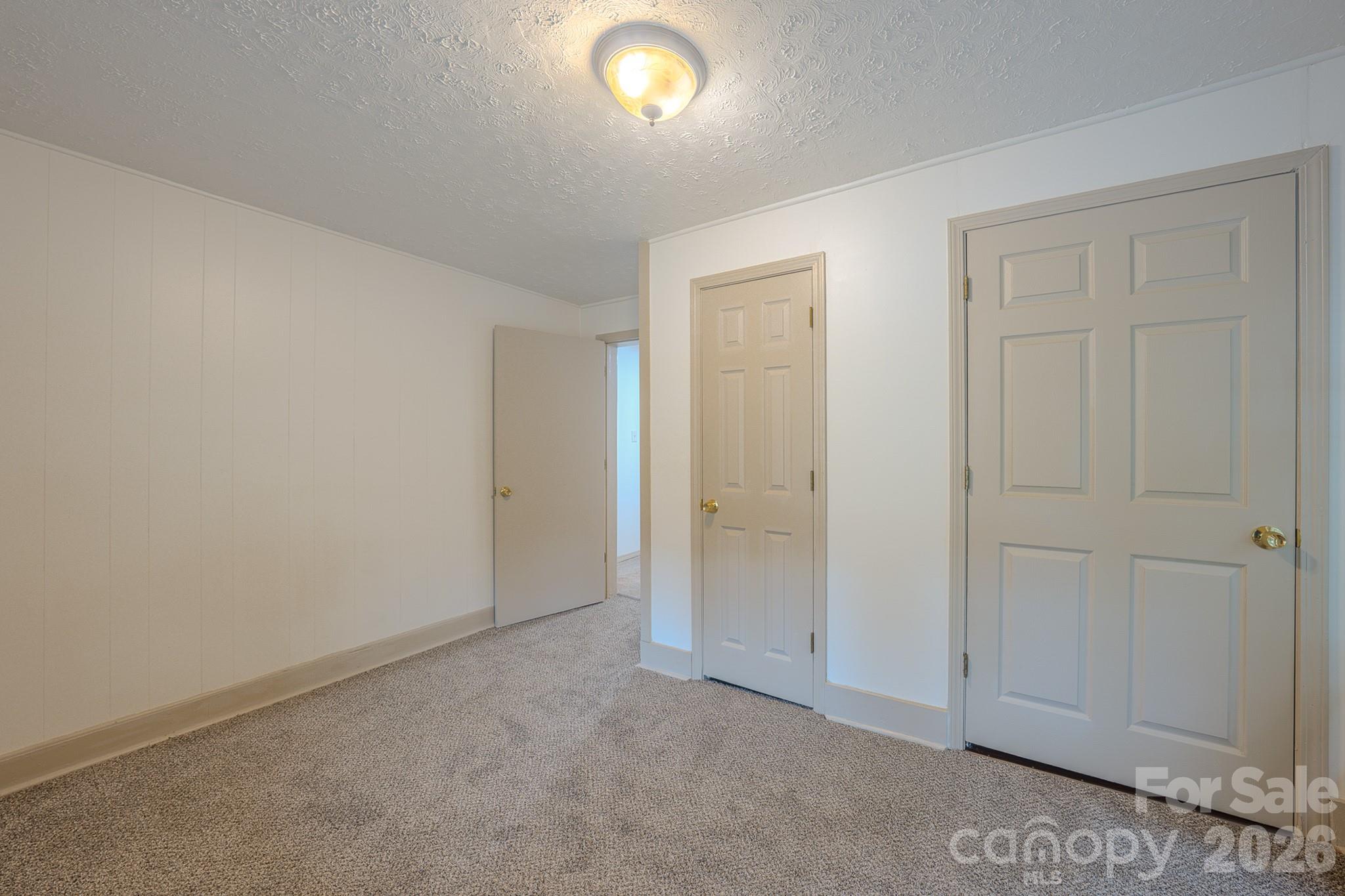 298 State Street Property Photo 18