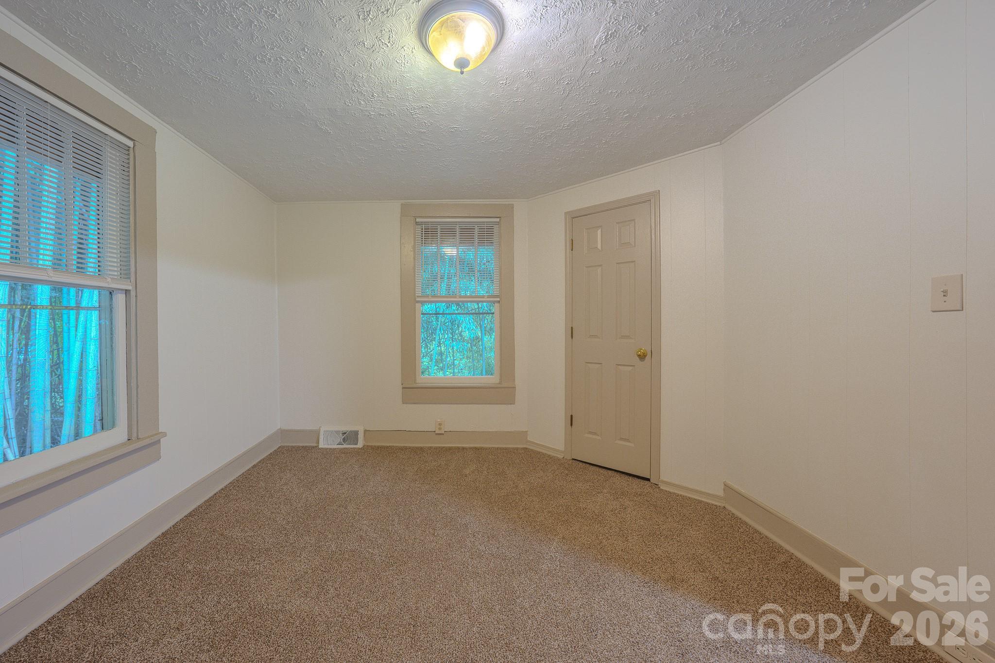 298 State Street Property Photo 25