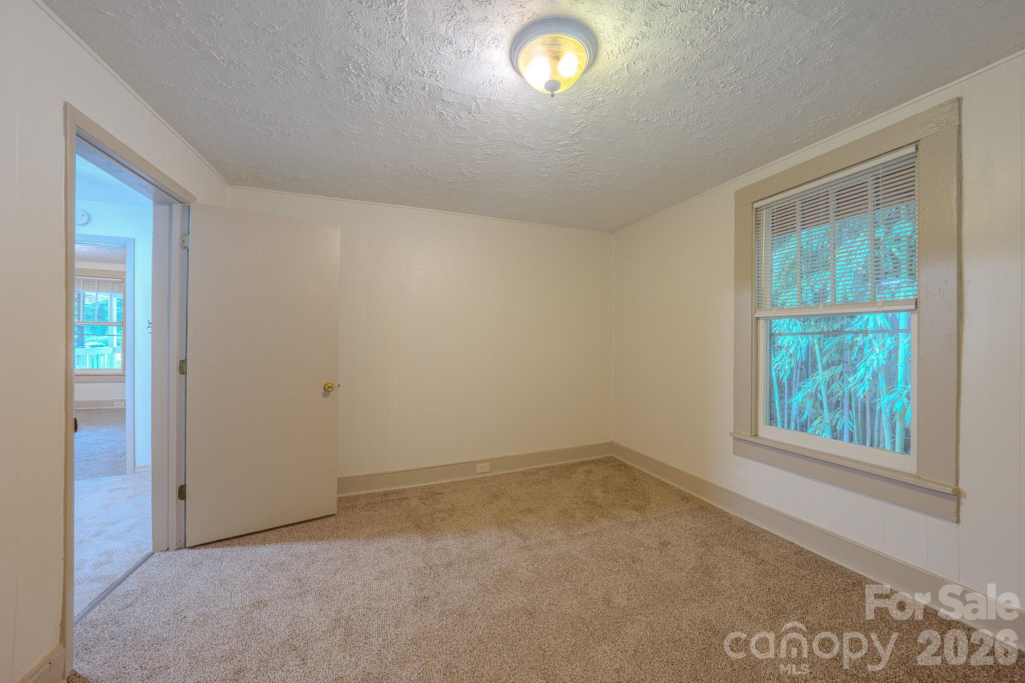 298 State Street Property Photo 27