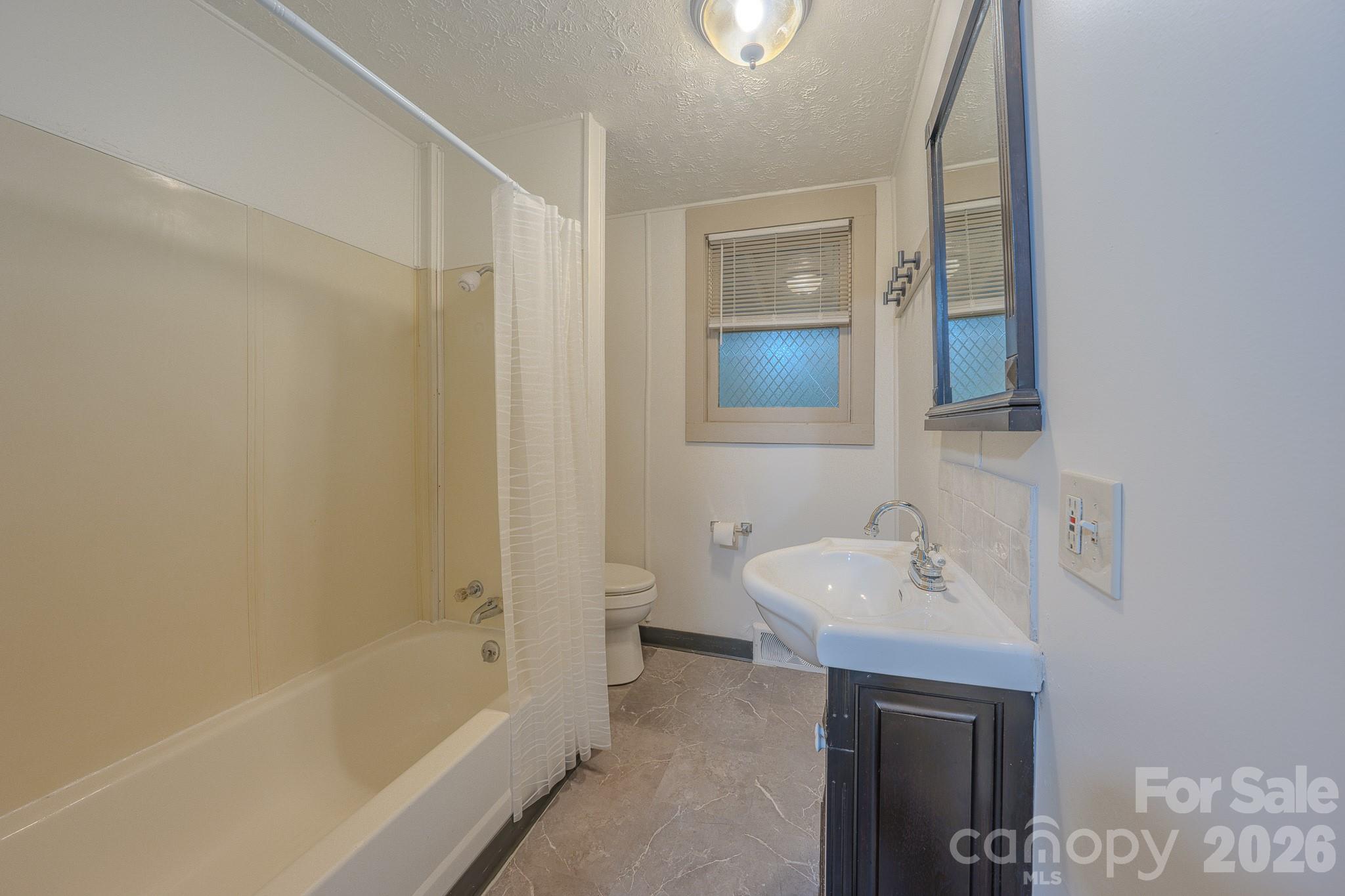 298 State Street Property Photo 29