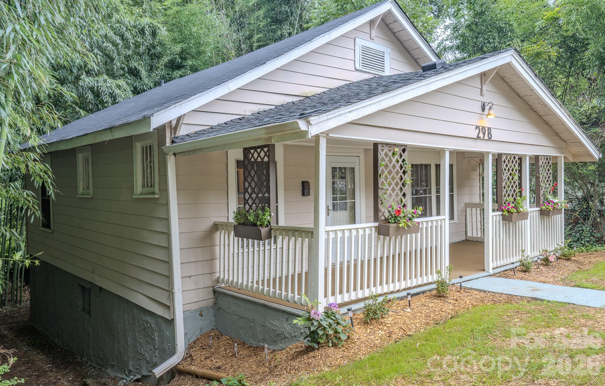 298 State Street Property Photo 33
