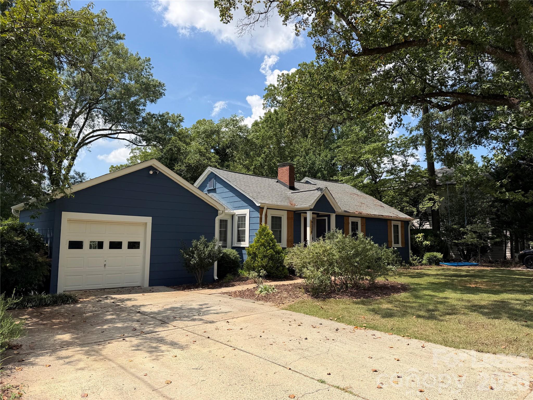 4318 Raney Way Property Photo 3