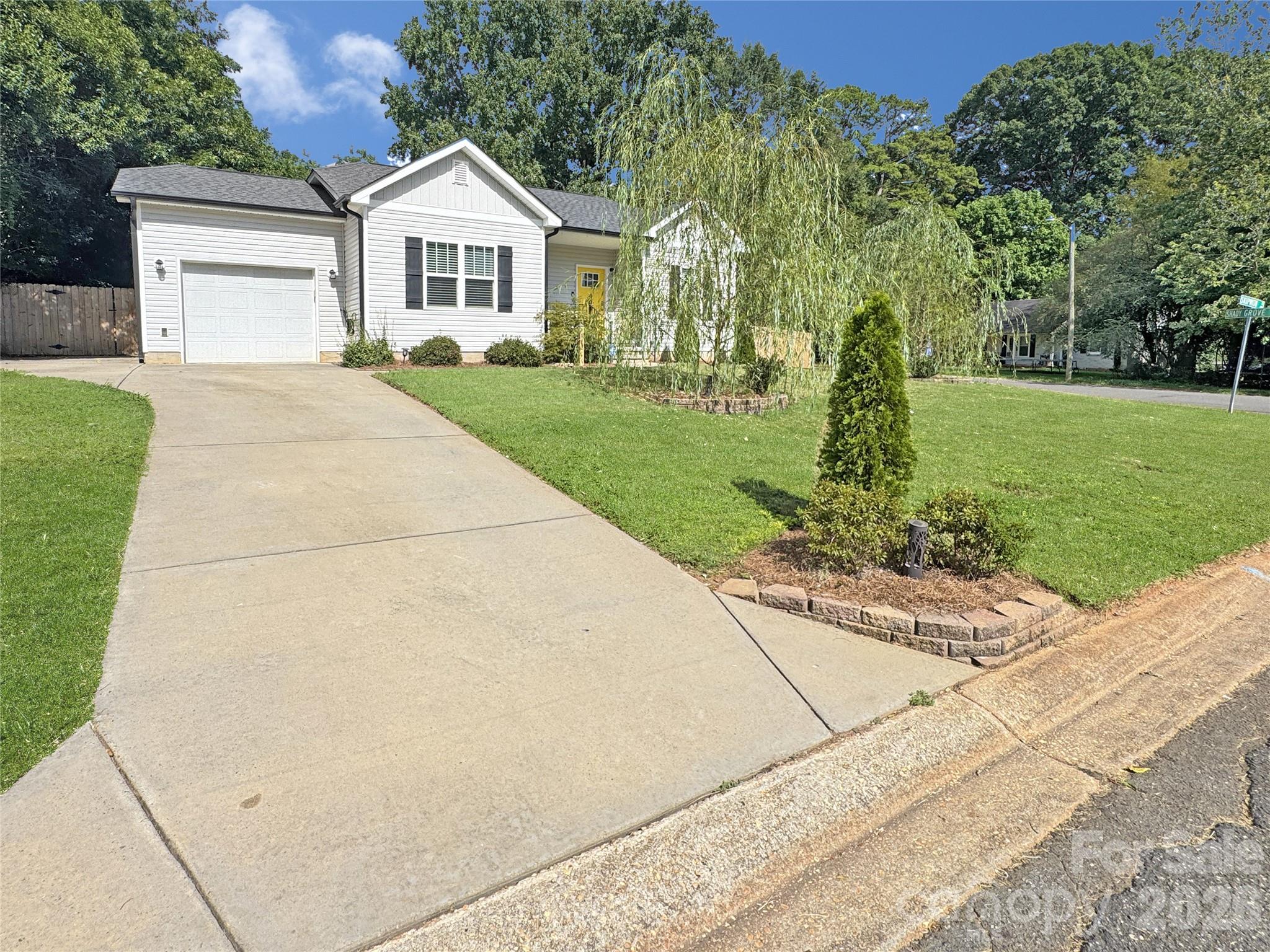 404 Skipwith Place Property Photo 2
