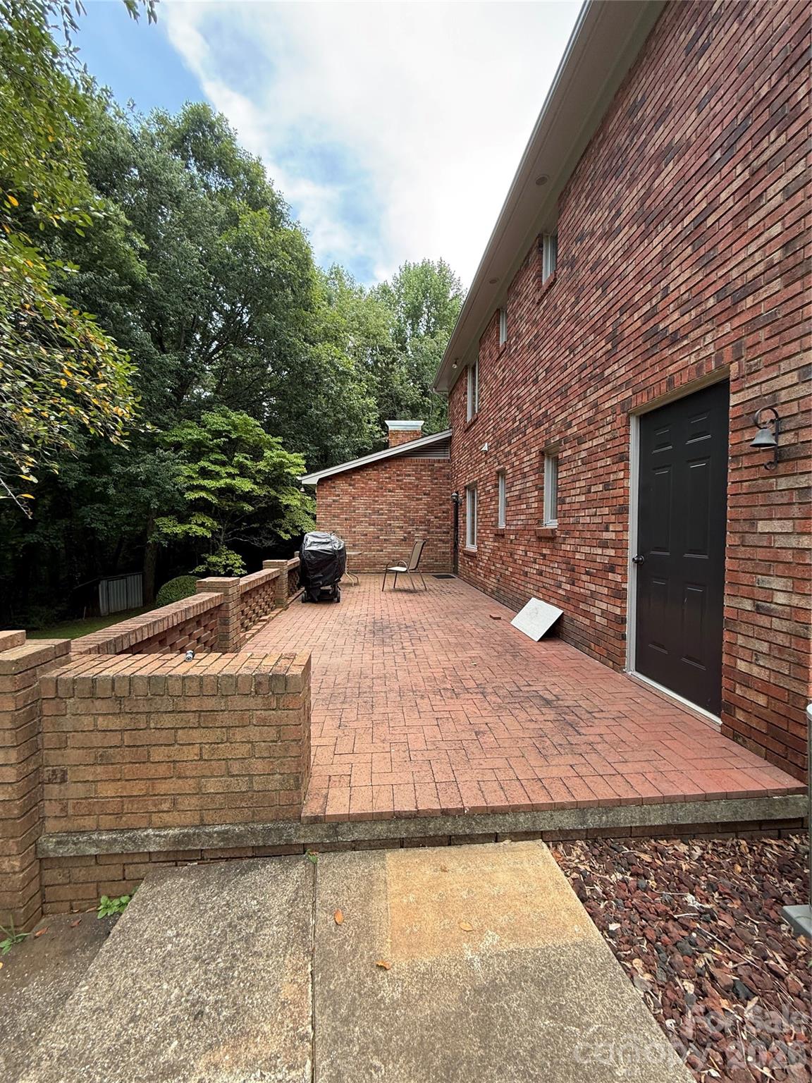 2015 39th Avenue Property Photo 8