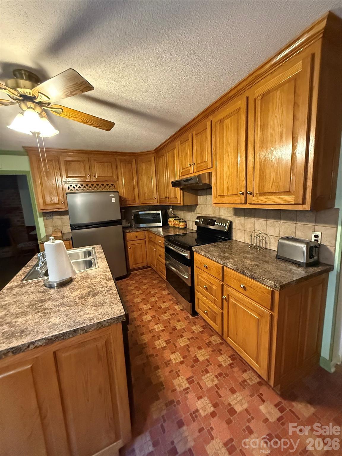 2015 39th Avenue Property Photo 12